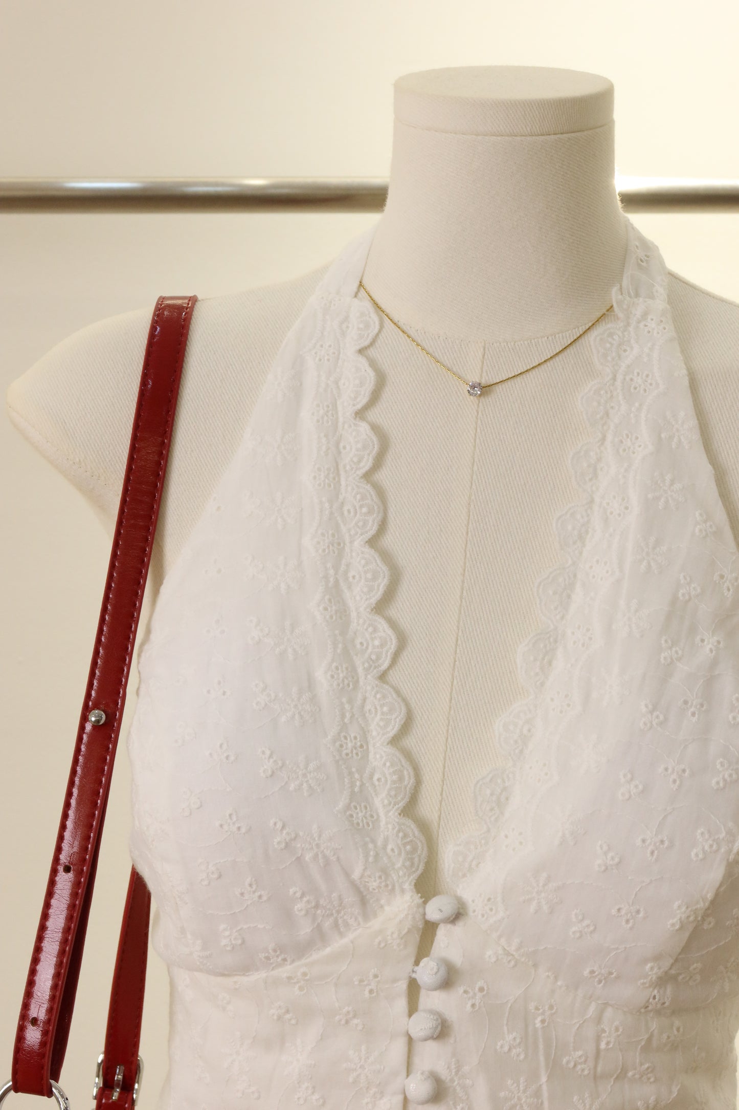 LACE PADDED WHITE HALTER