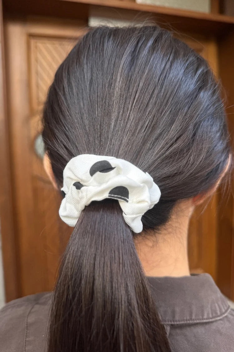 BRANDY POLKA DOTS SCRUNCHIE -WHITE