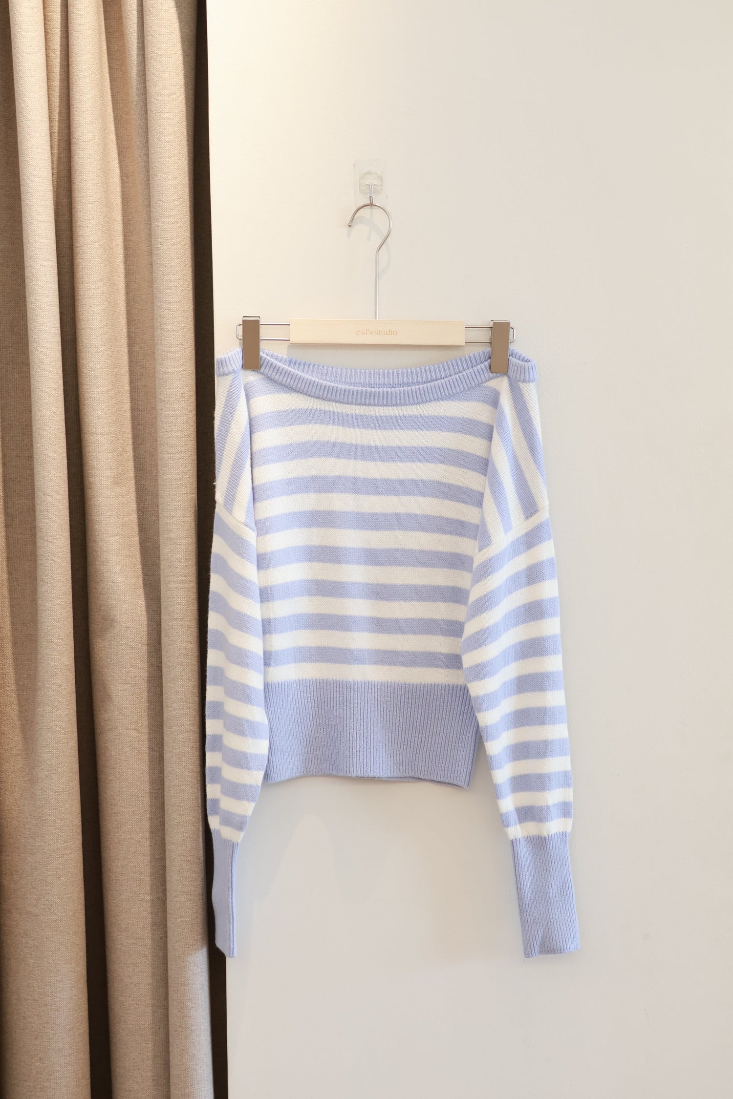 OFF SHOULDER