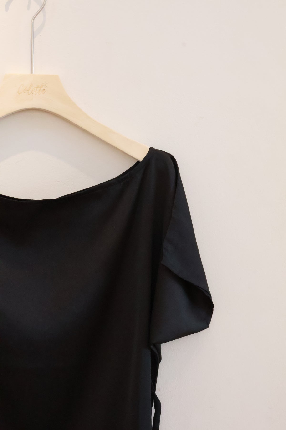 STUDIO RUE SATIN OFFSHOULDER