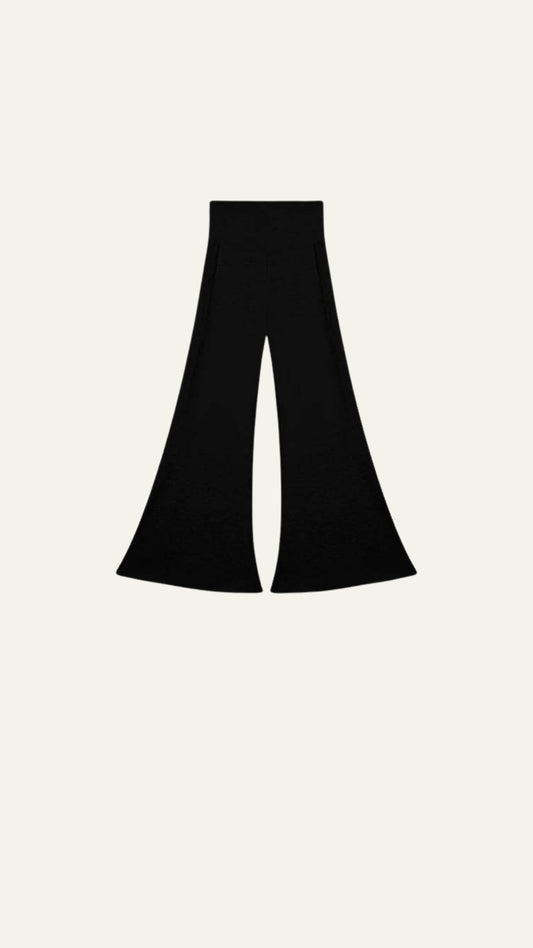BLACK FLARED BOTTOMS