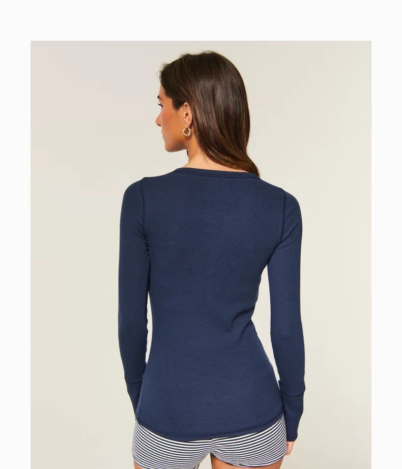 HOLLISTER Long Sleeve Seagull Graphic Fitted Top