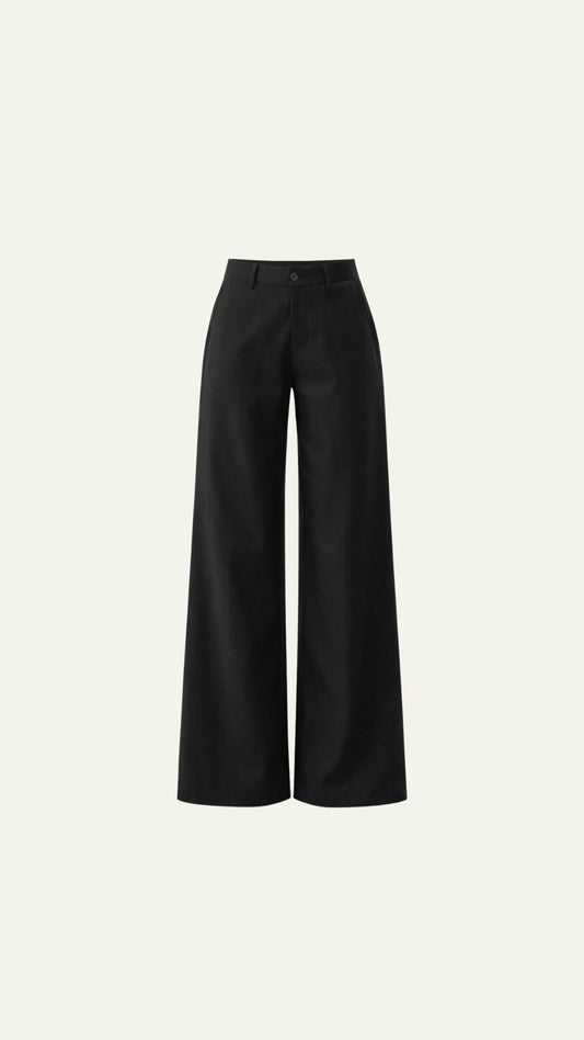 Baggy buttoned trousers