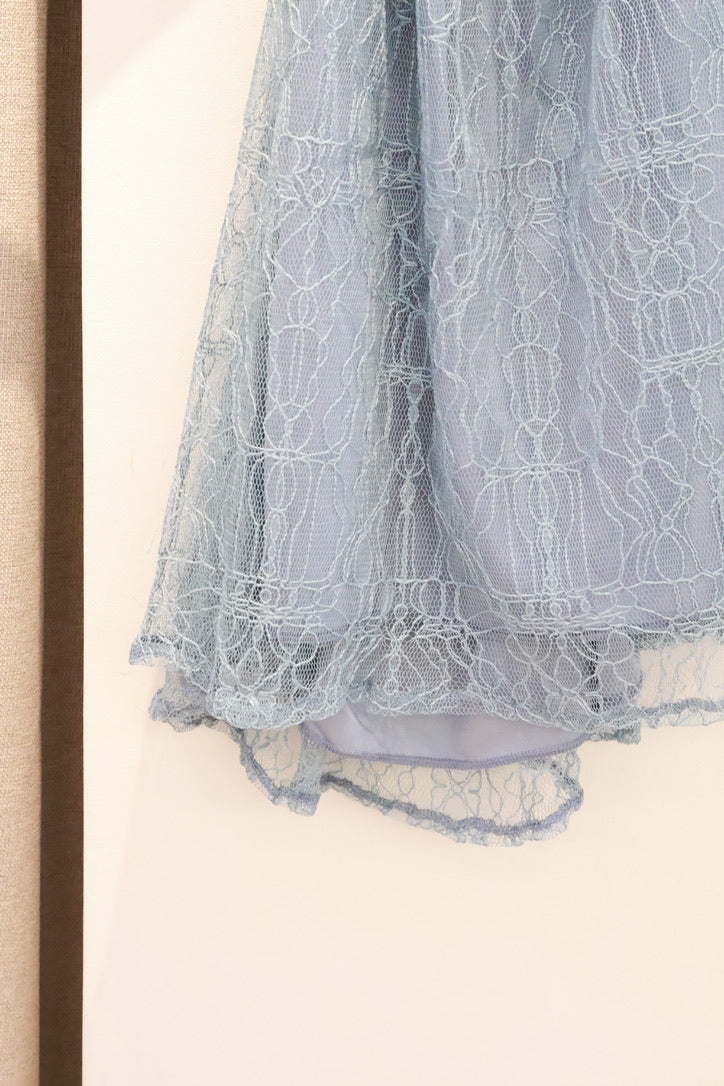 STUDIO RUE HALTER LACE TOP