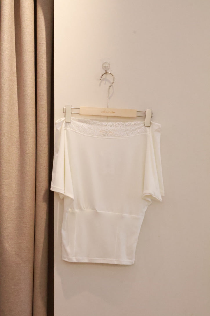 STUDIO RUE LACY TEE