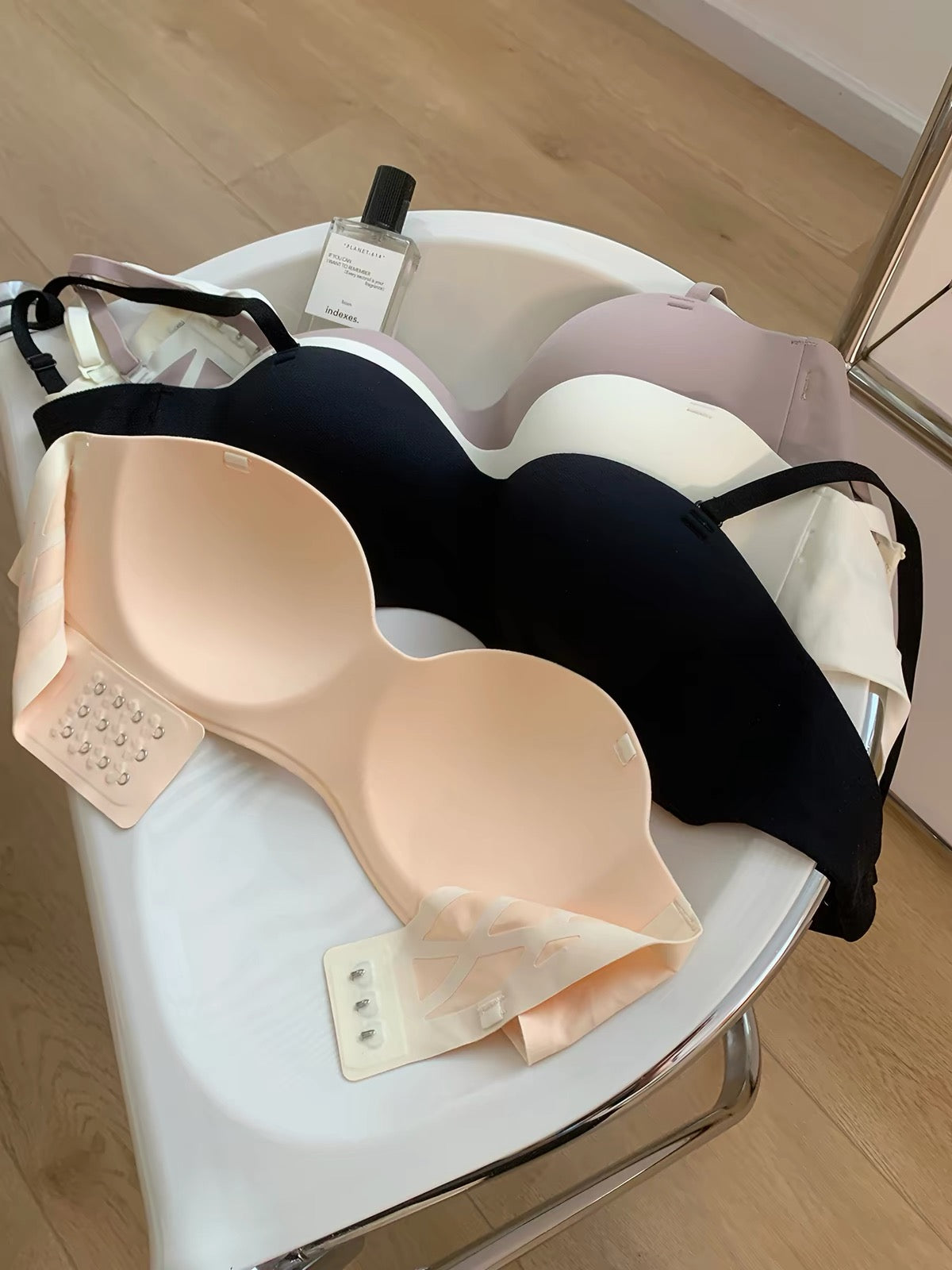 Seamless Nude-Feel Two-Way Bra