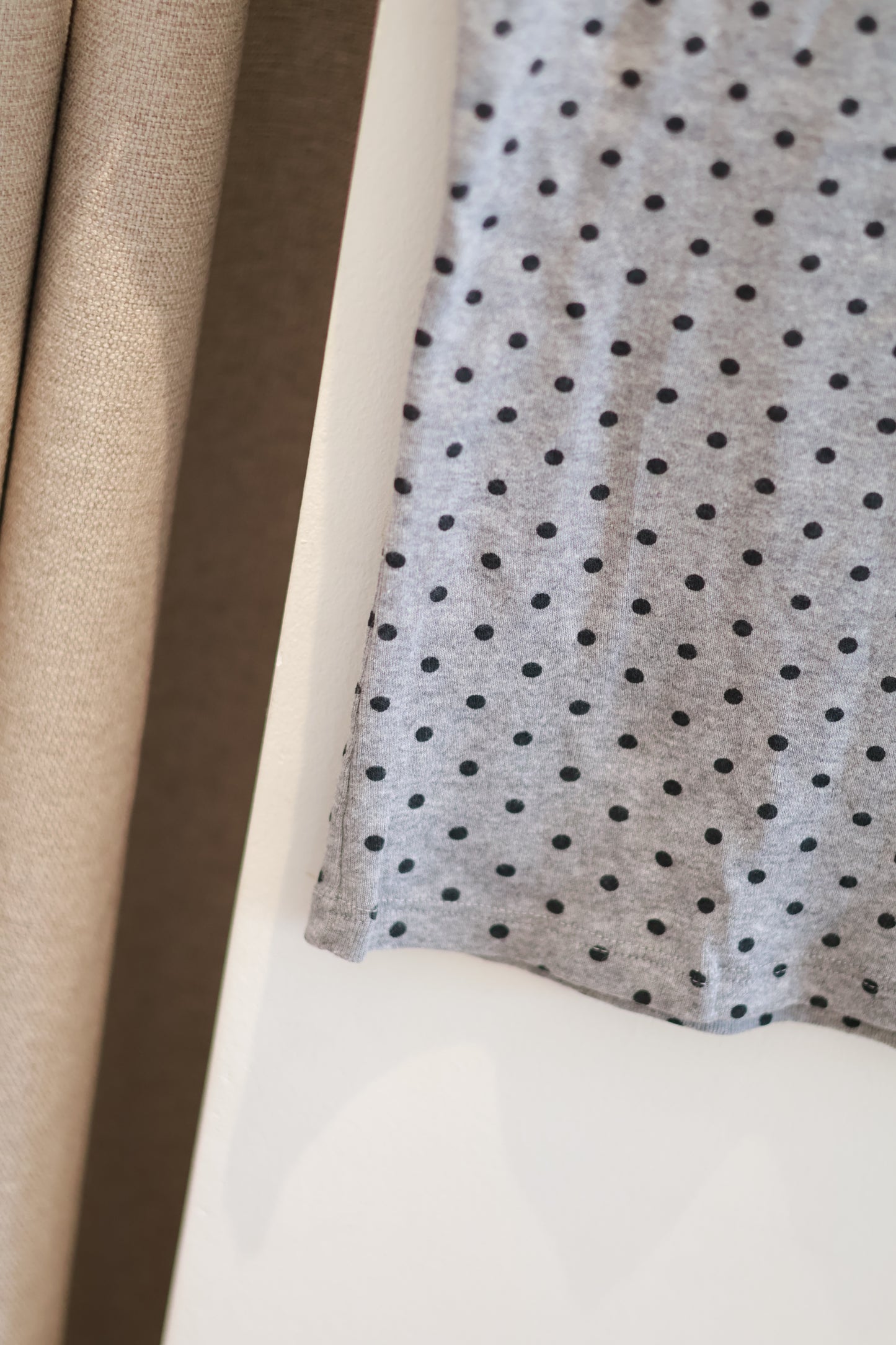 brandy Ginny Polka Dots Top- gray