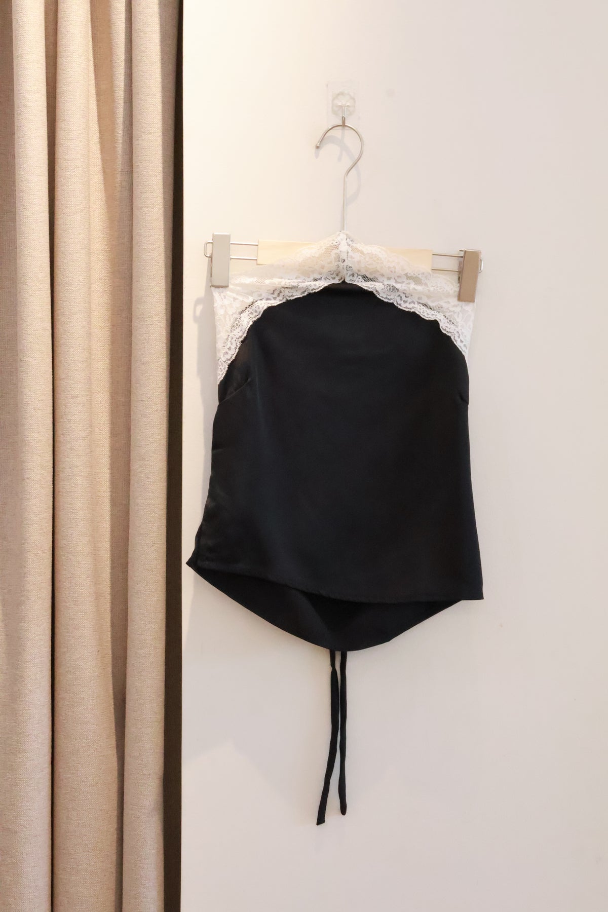 CIAO HALTER LACE TOP