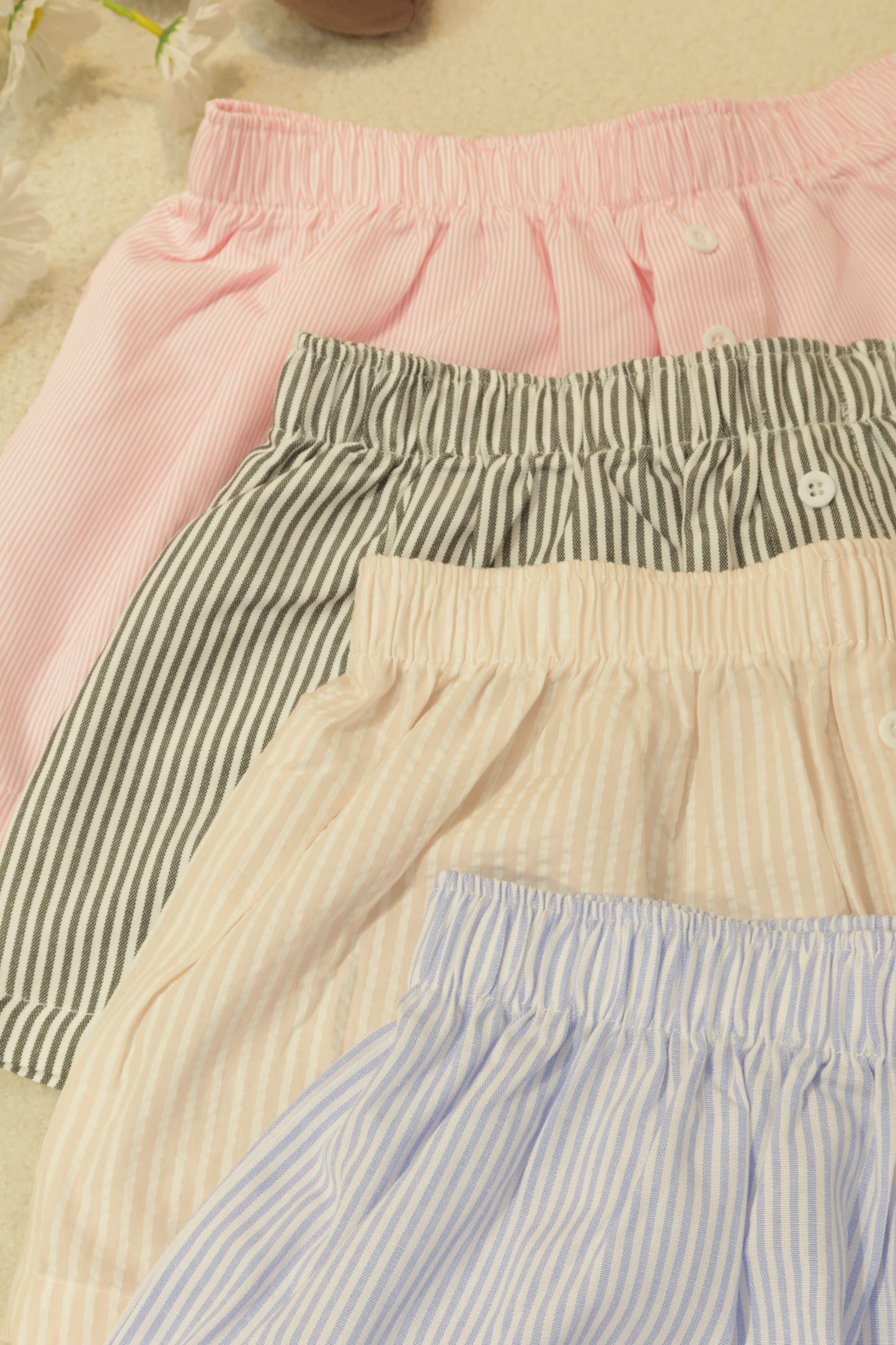 BLACK STRIPES SUMMER SHORTS