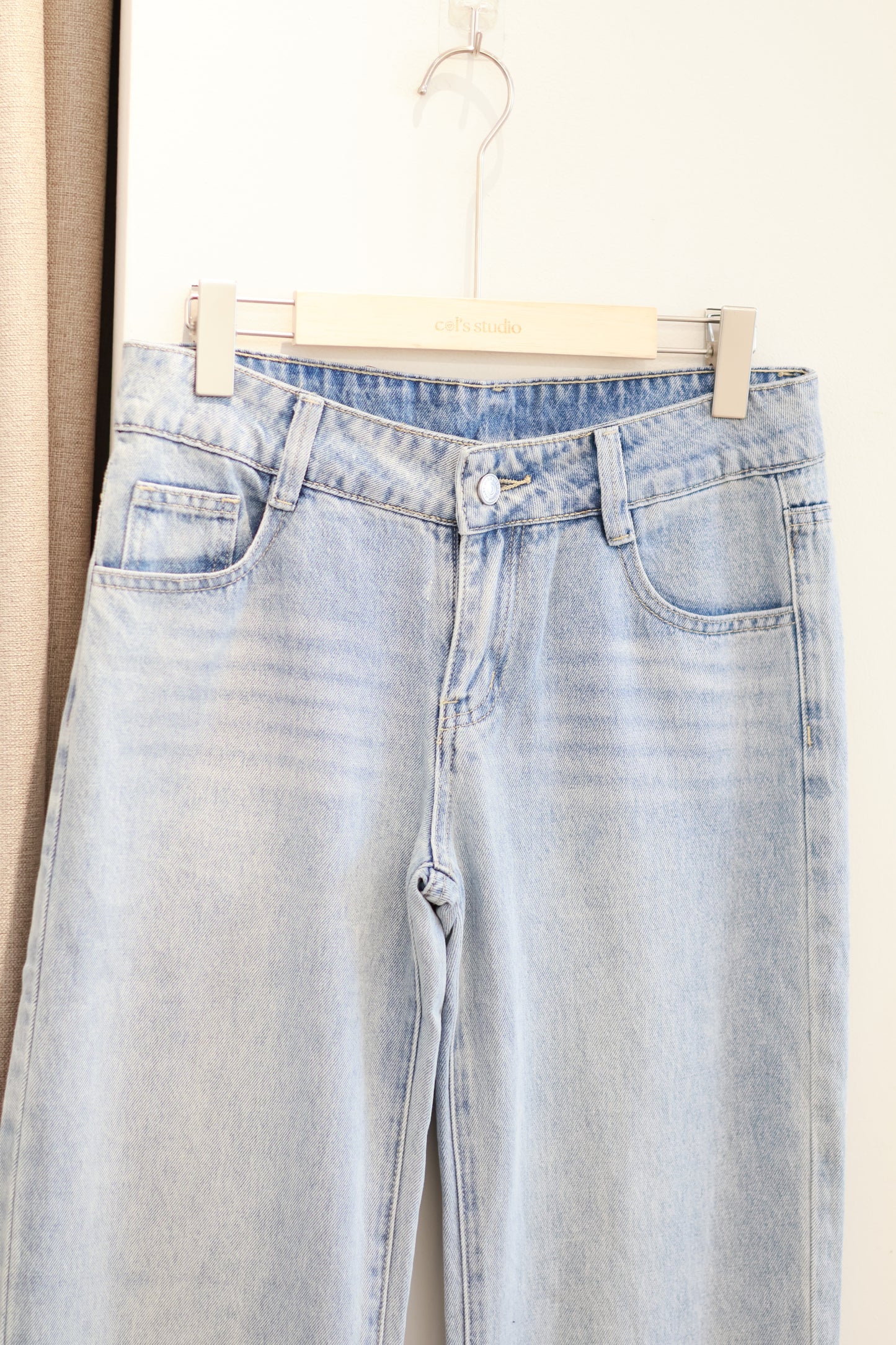 Light Wash Petite Straight Jeans