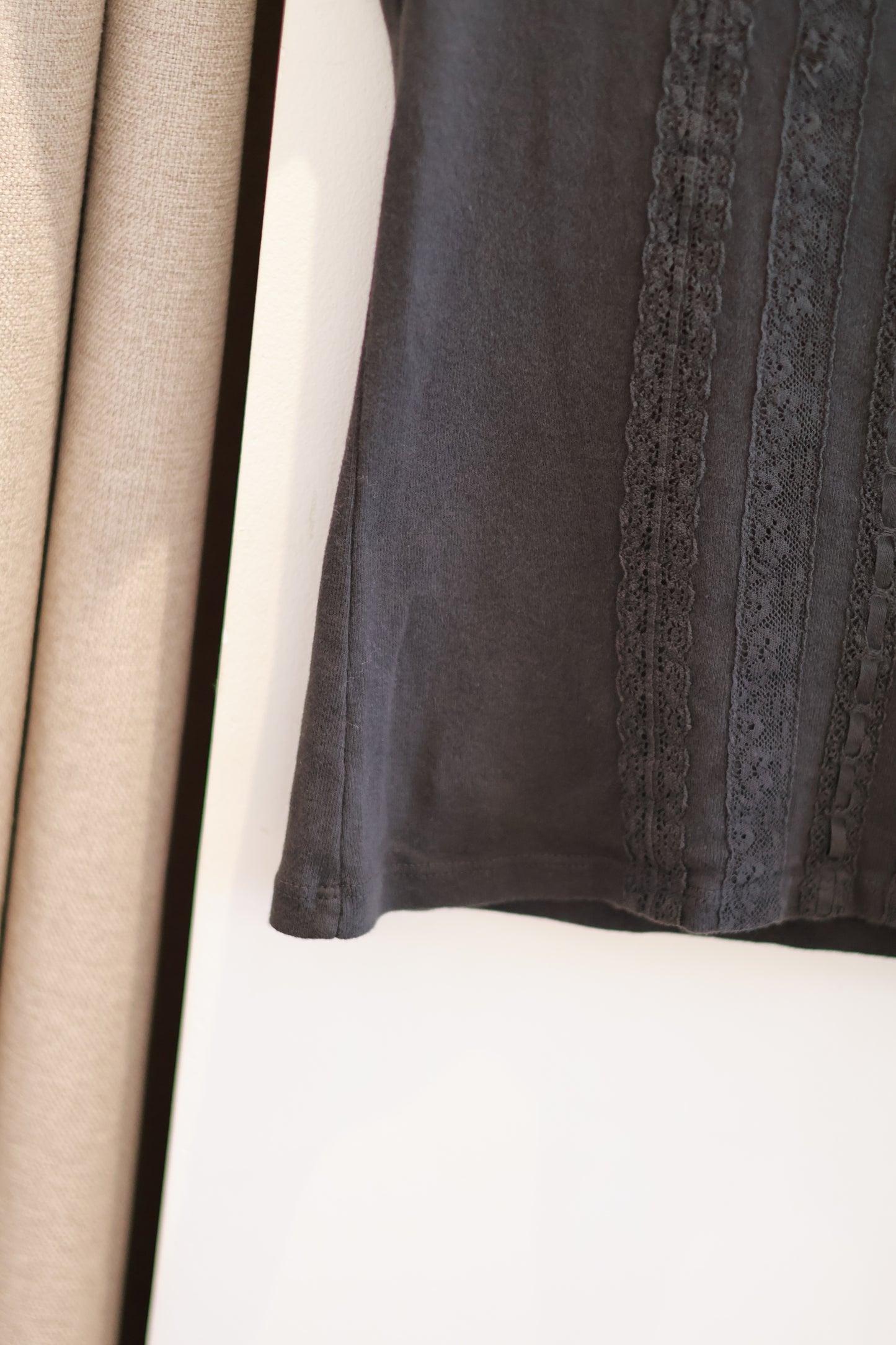 BRANDY Starla Scalloped Top - Black