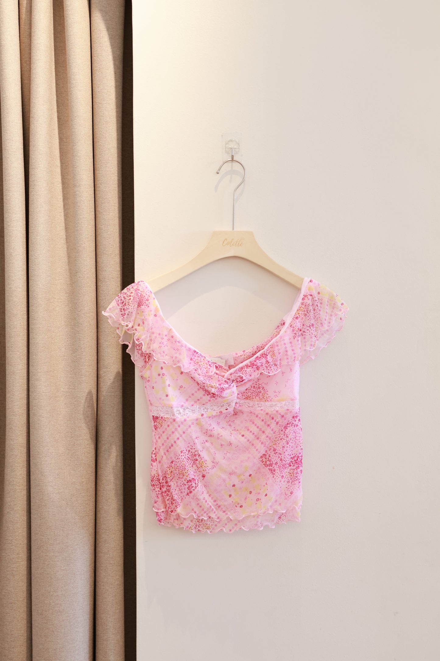 VICTORIA’S SECRET Pink Floral Lace Top