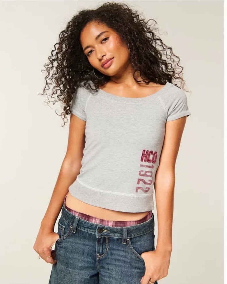 HOLLISTER Grey Logo Baby Tee