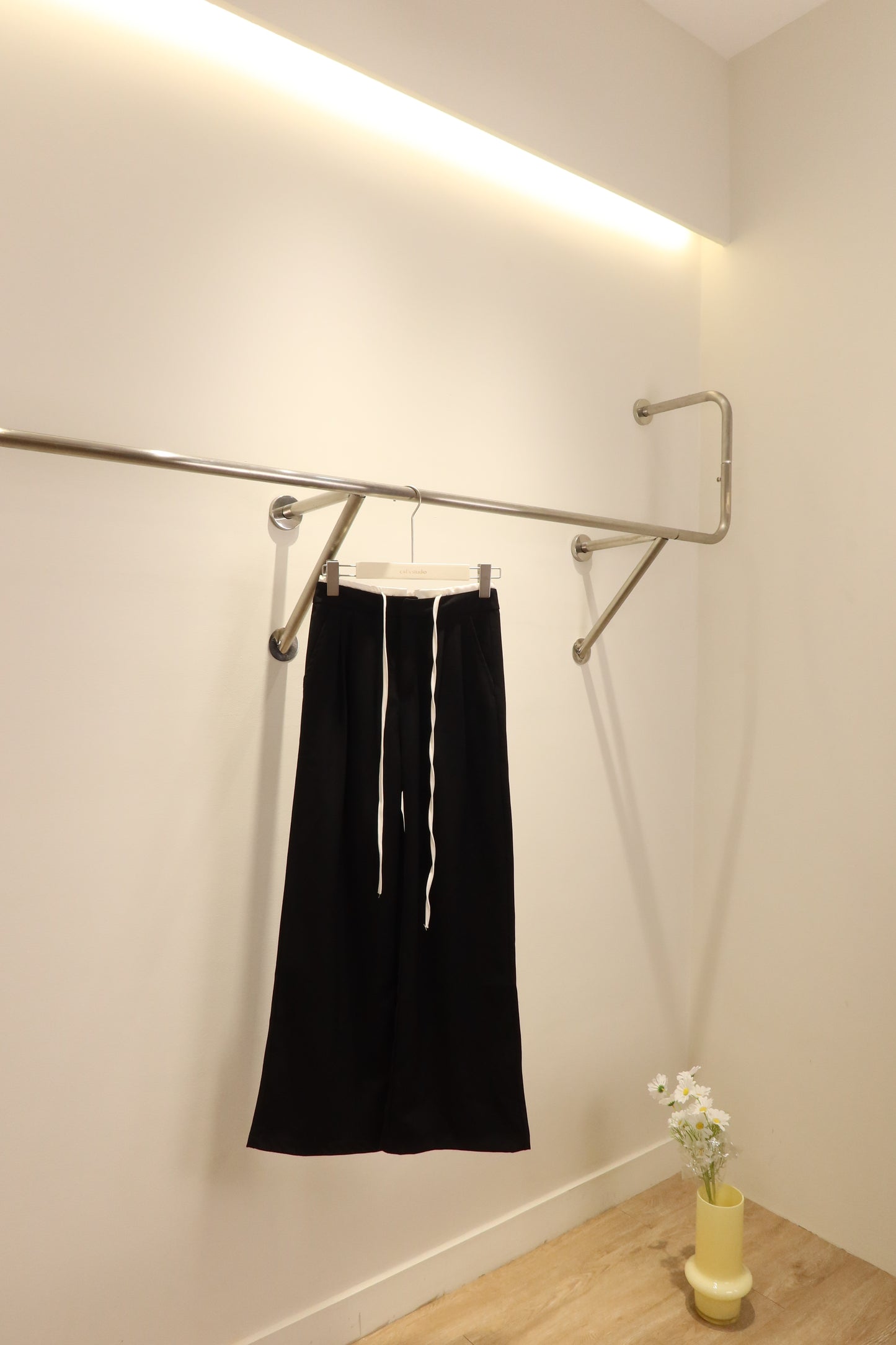 White accent trousers