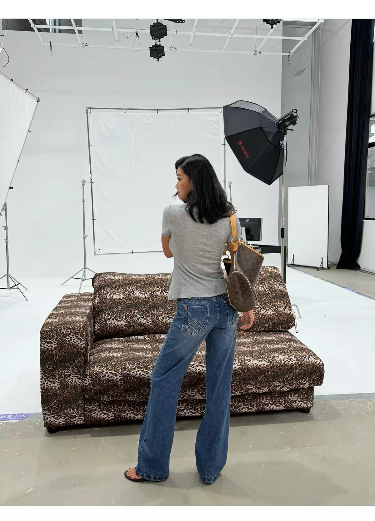 AUD Deep Blue Low-Waist Jeans