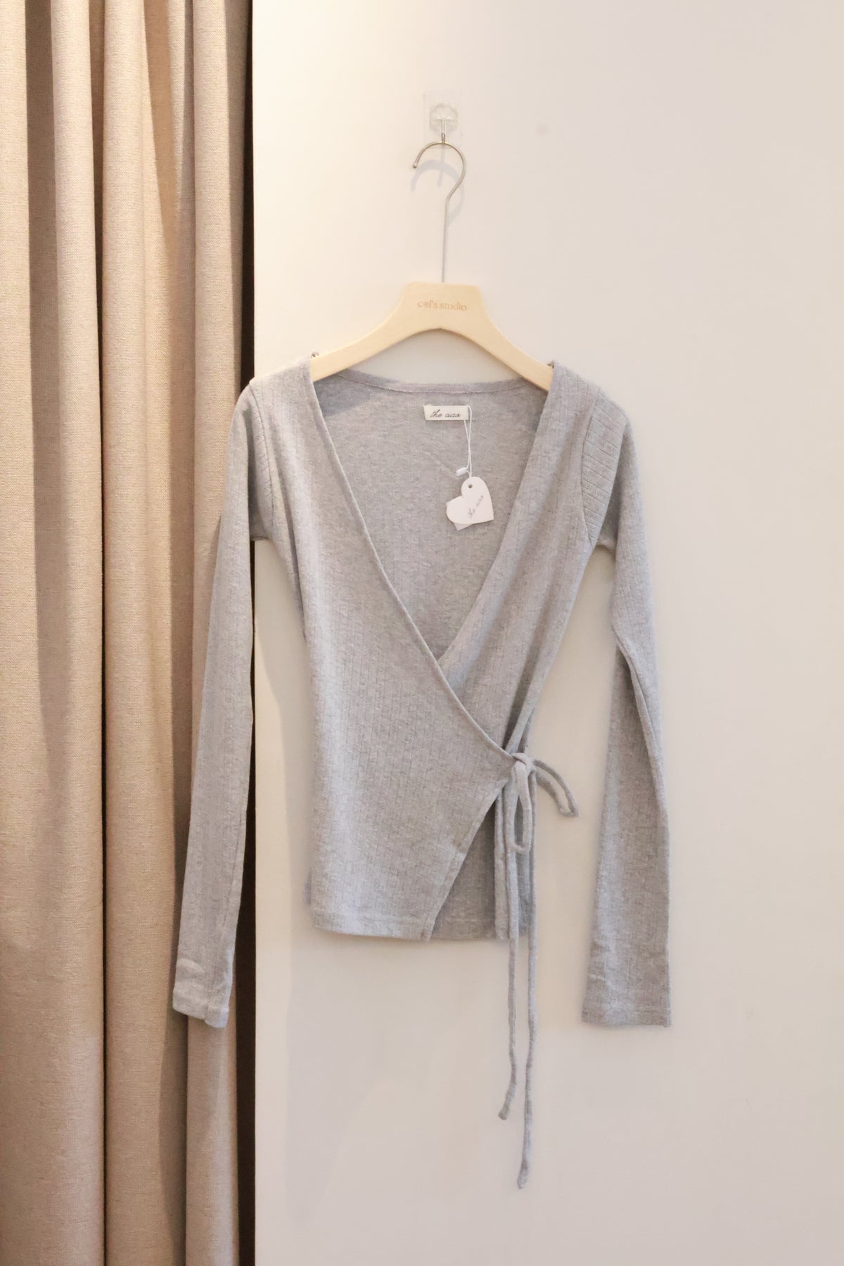 CIAO V NECK TOP SOLE