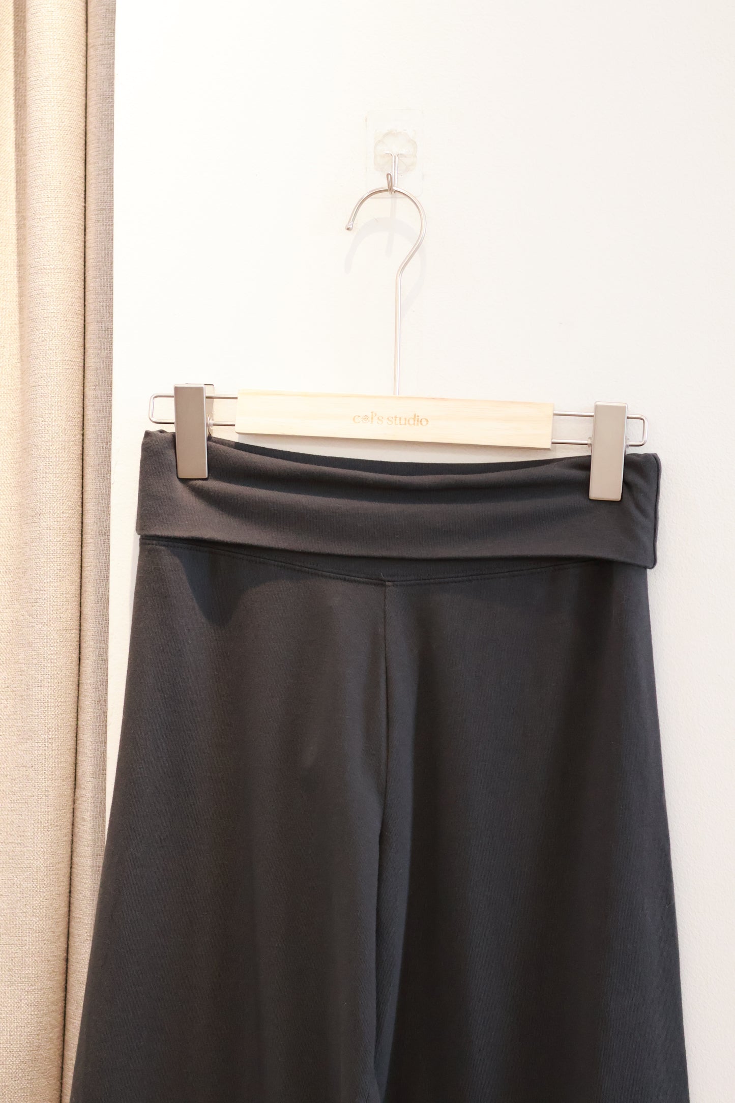 BRANDY Priscilla Capri Pants- black