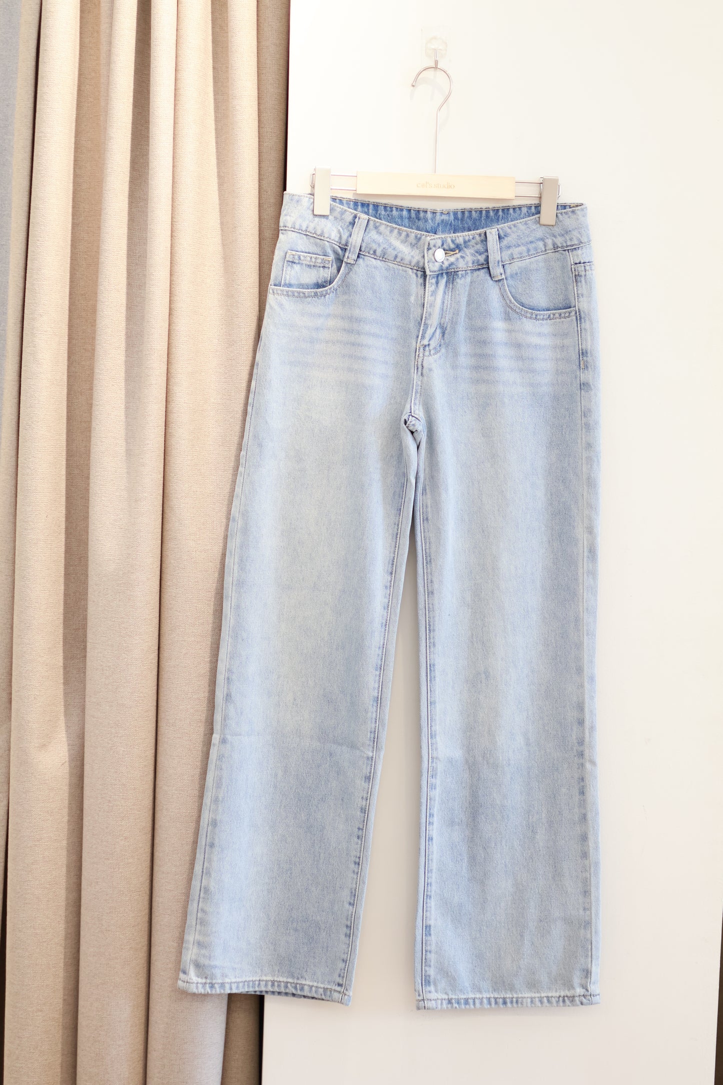 Light Wash Petite Straight Jeans