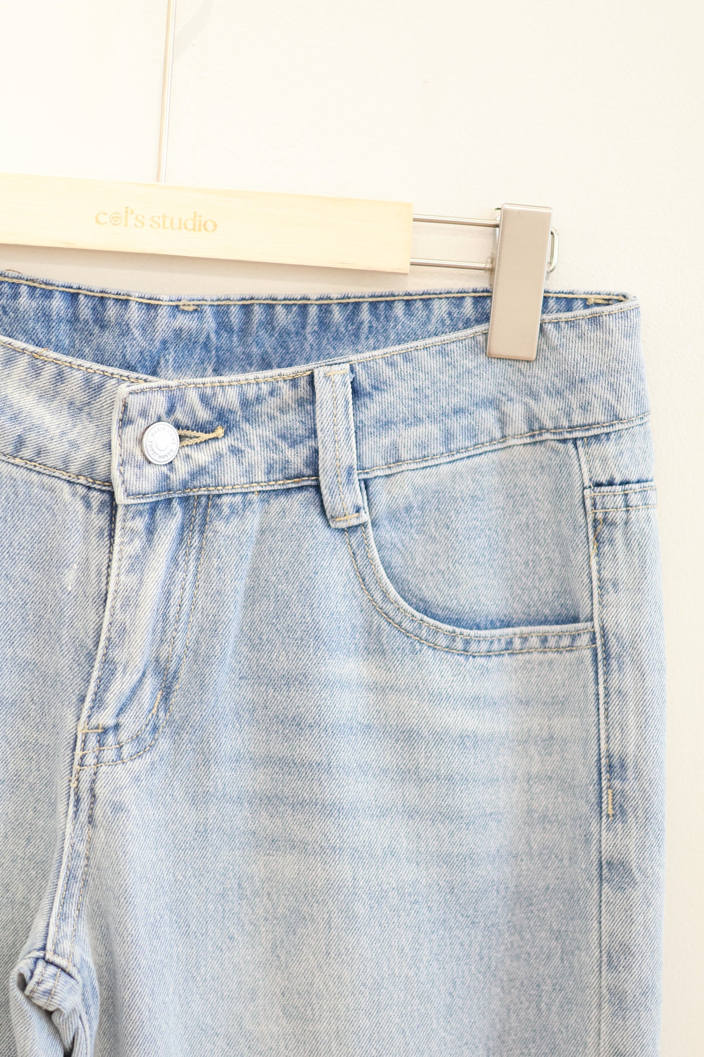Light Wash Petite Straight Jeans