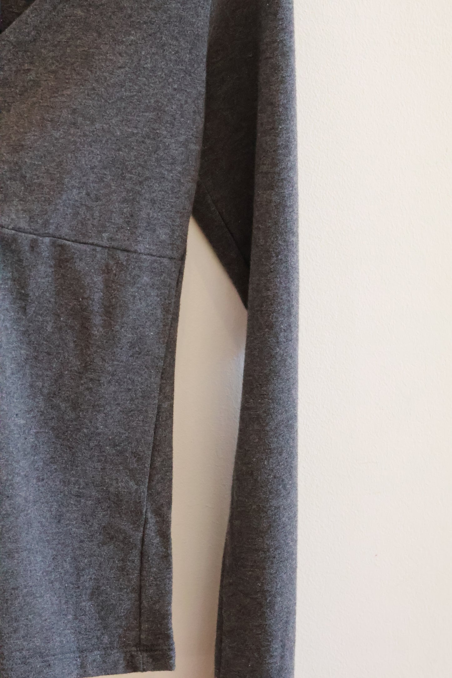 BRANDY Amara Top  -LONG -BLACK GREY