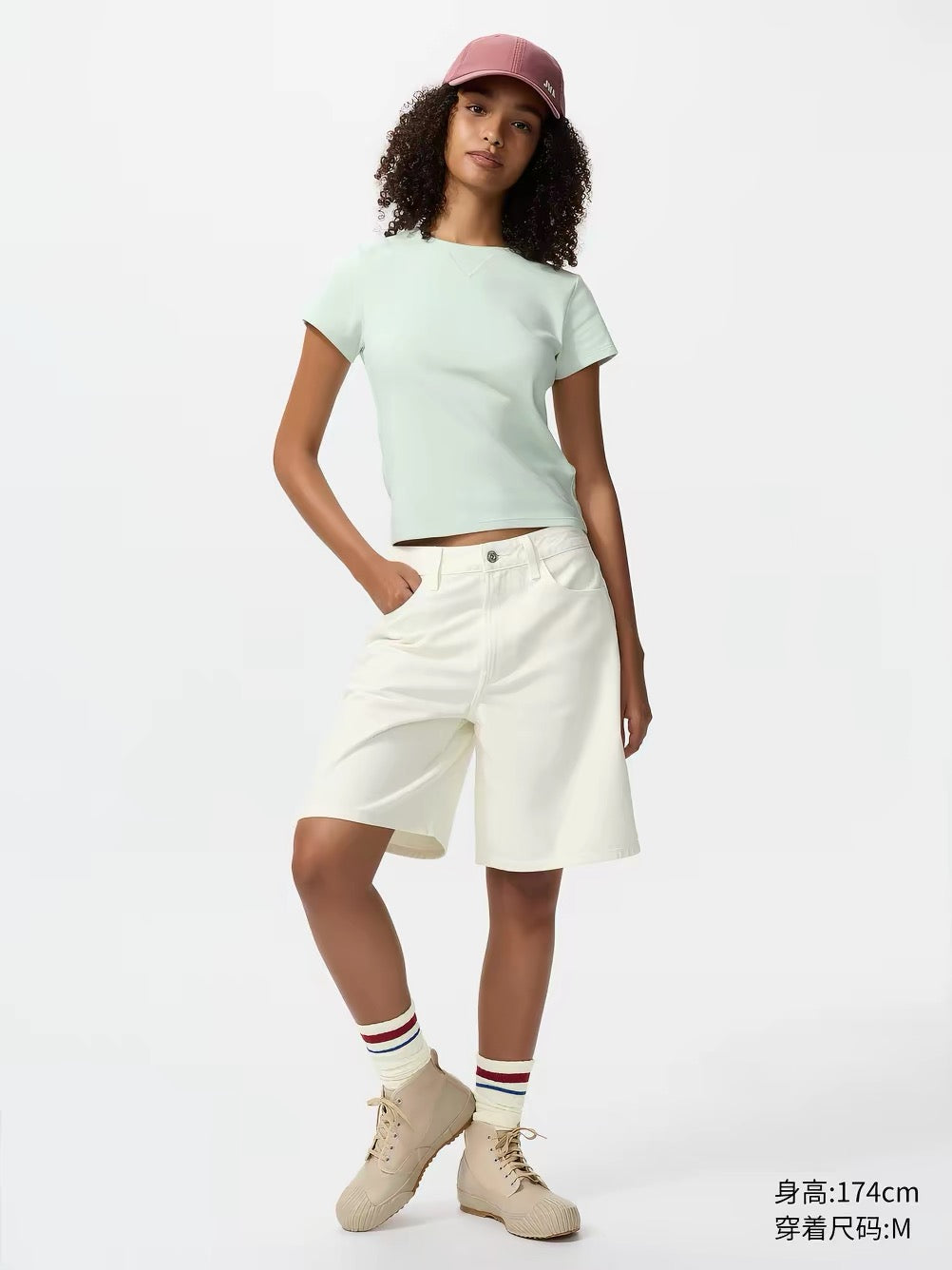 UNIQLO JWA BABY TEE