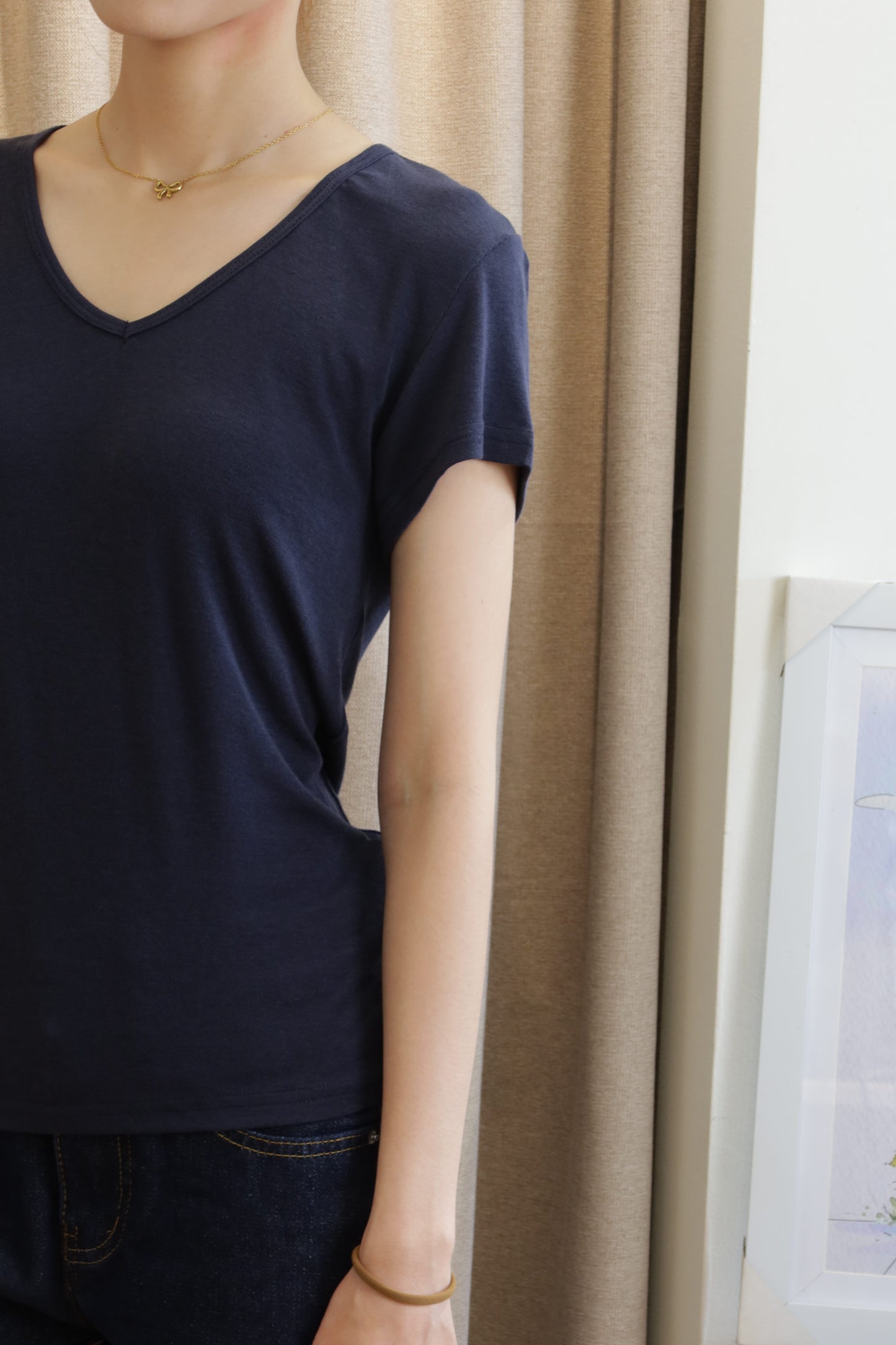 Navy basic v neck top