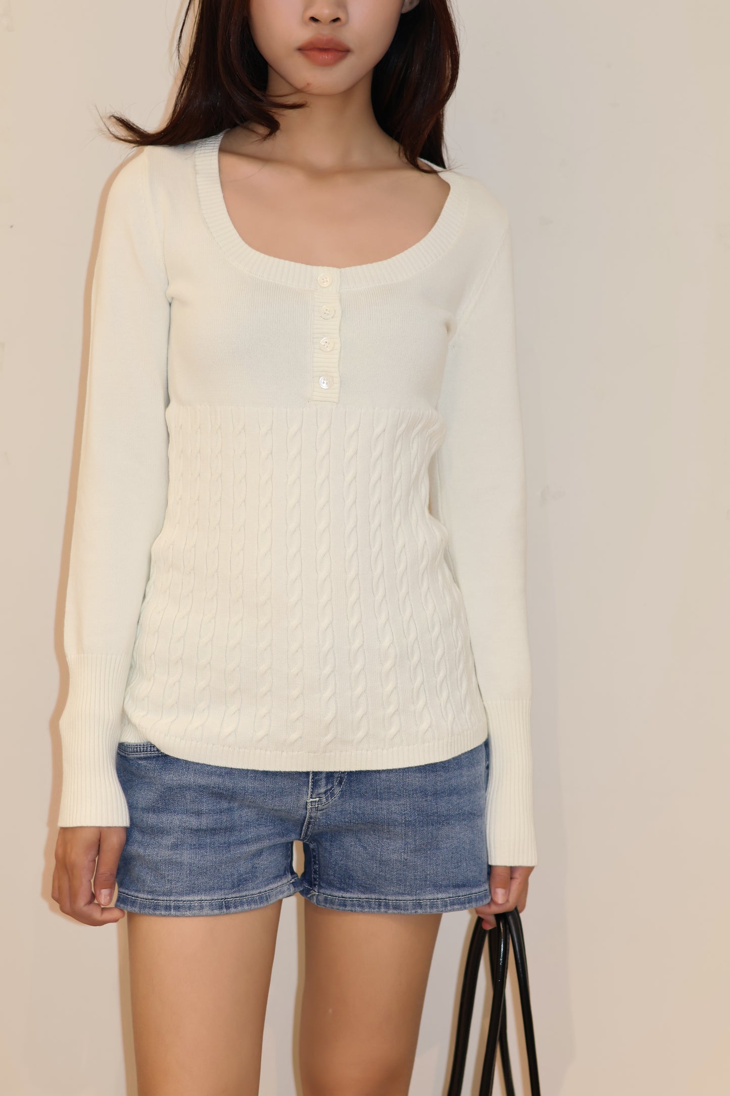 U NECK THICK KNITTED SWEATER