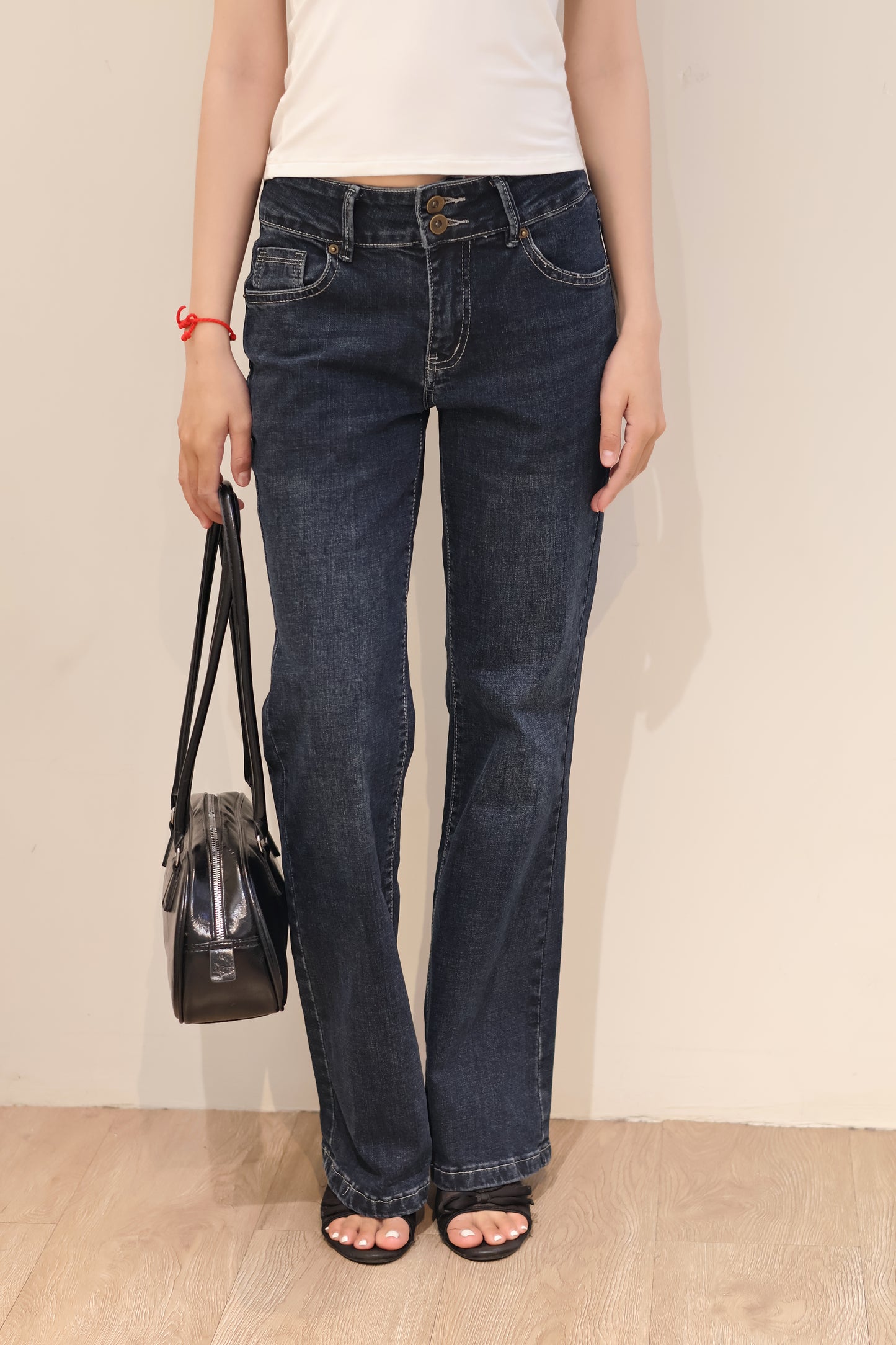 STRAIGHT LEG LOW RISE DOUBLE BUTTONED JEANS