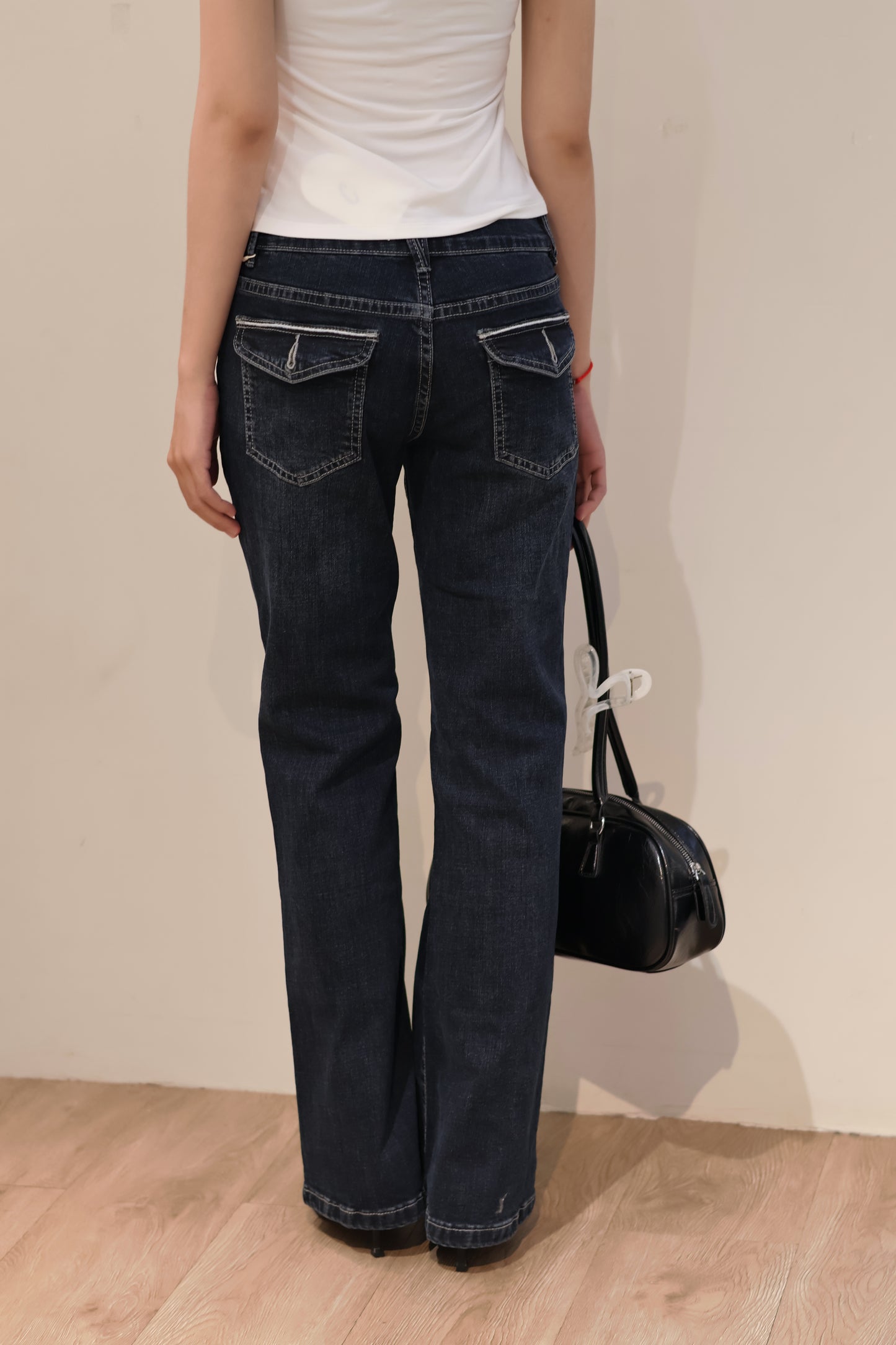 STRAIGHT LEG LOW RISE DOUBLE BUTTONED JEANS