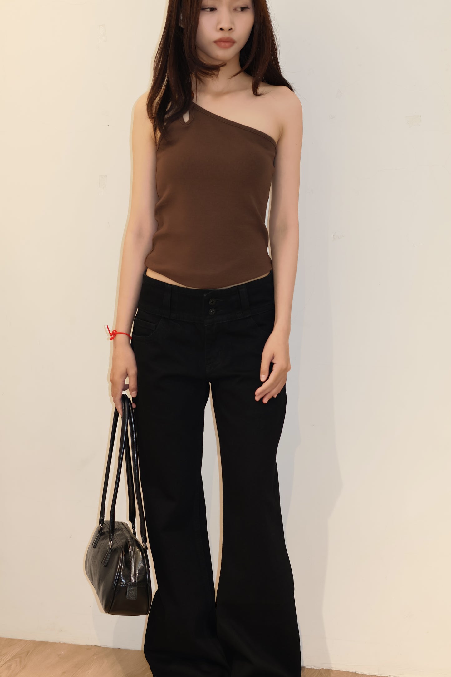 DOUBLE BUTTONED MID RISE CARGO JEANS