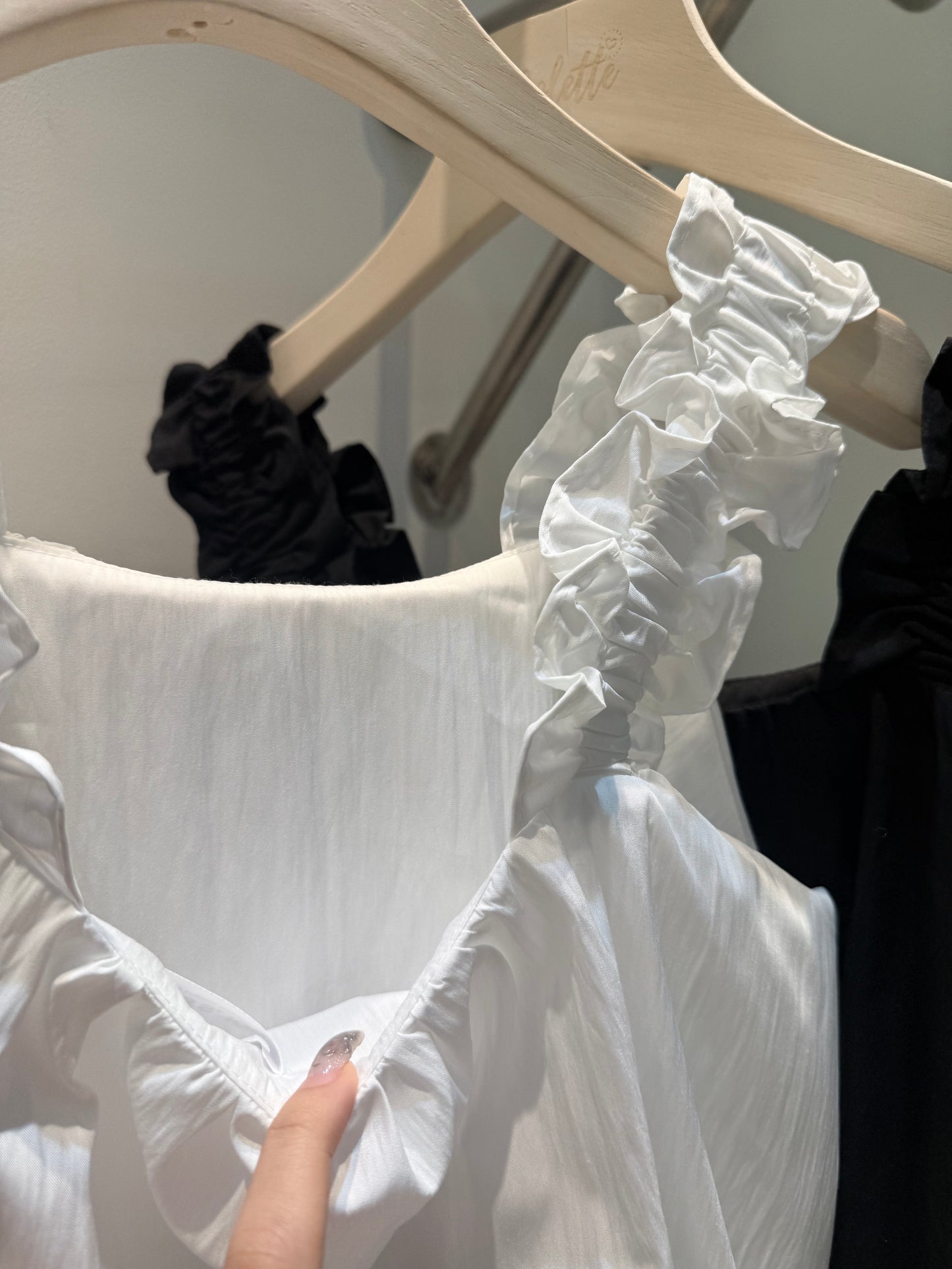 Runched sleeves tank top