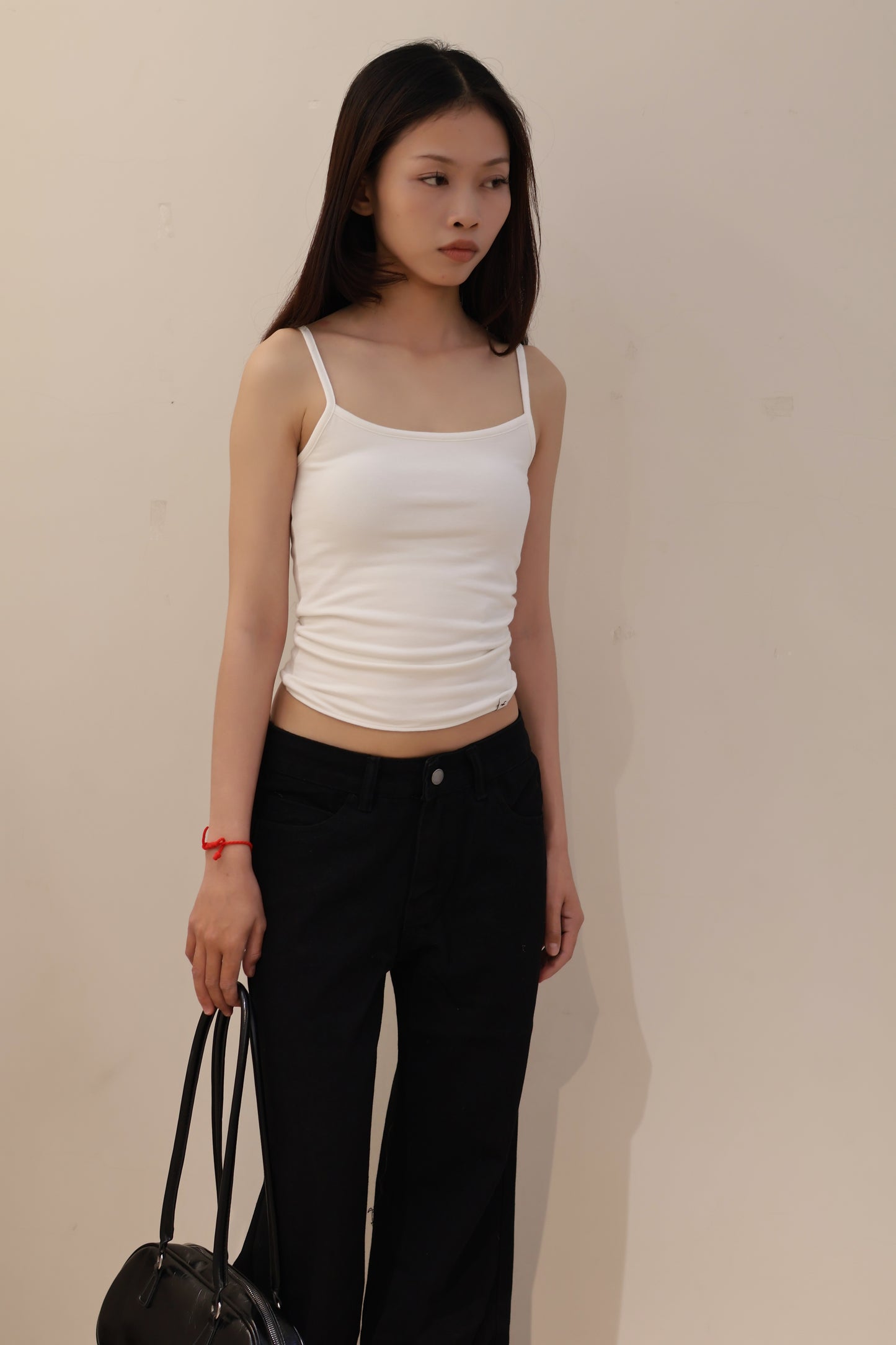 BLACK DENIM MID RISE JEANS