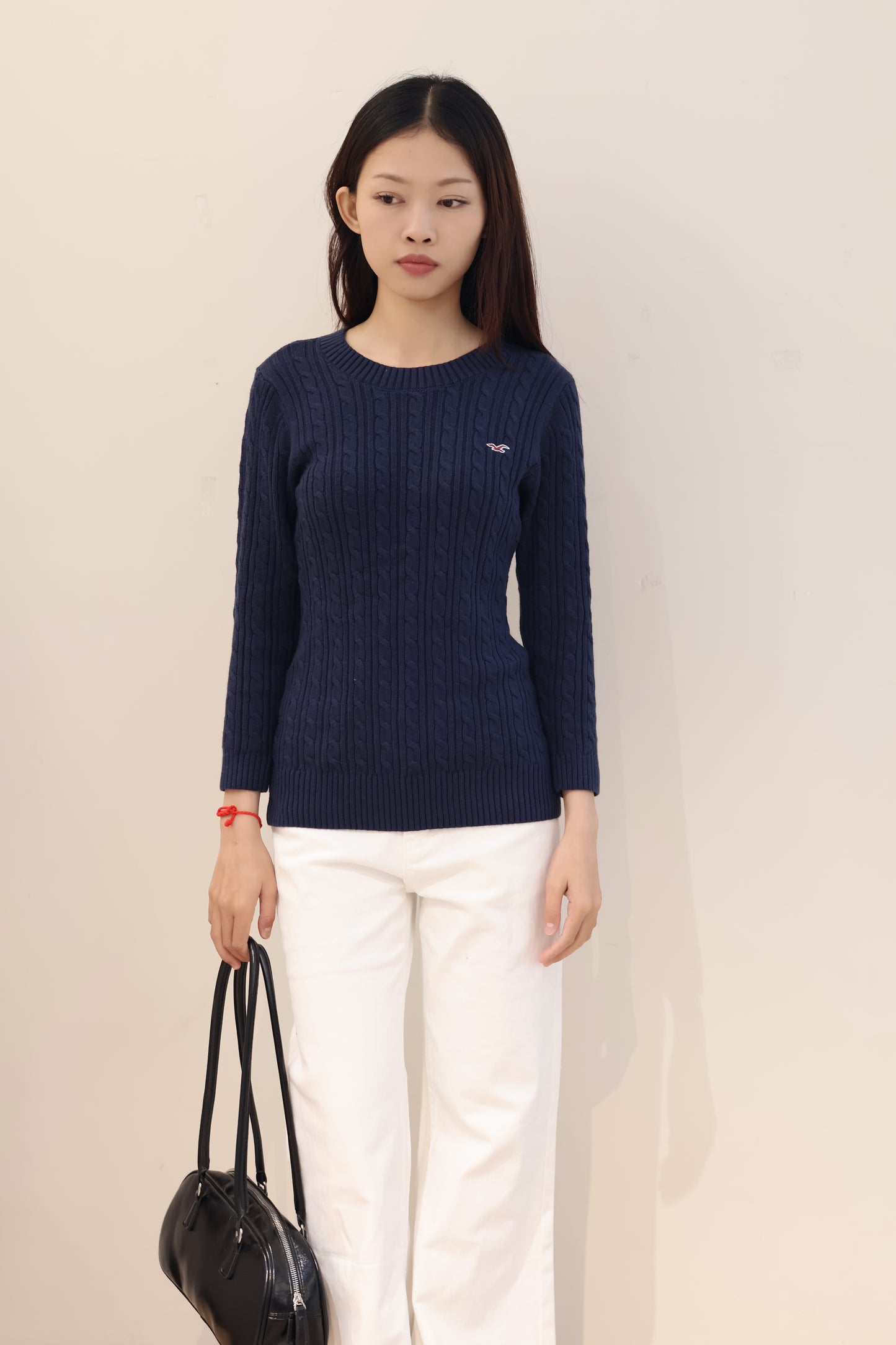 HOLLISTER OLAIN ROUND BECK SWEATER