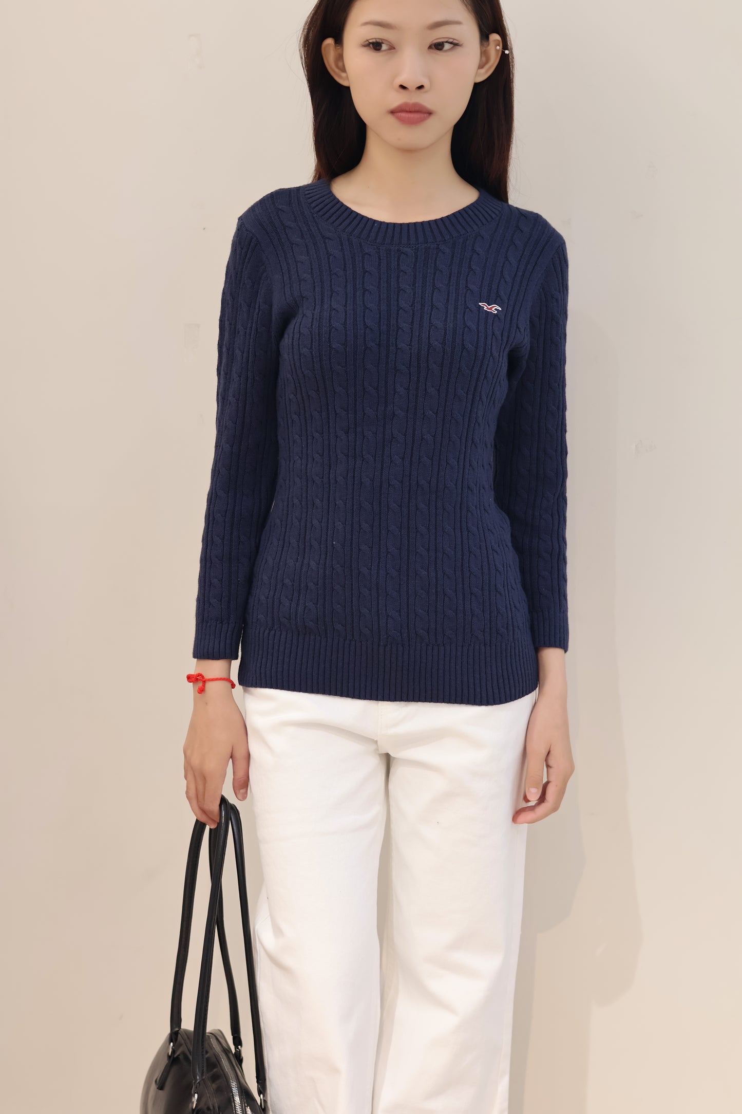HOLLISTER OLAIN ROUND BECK SWEATER