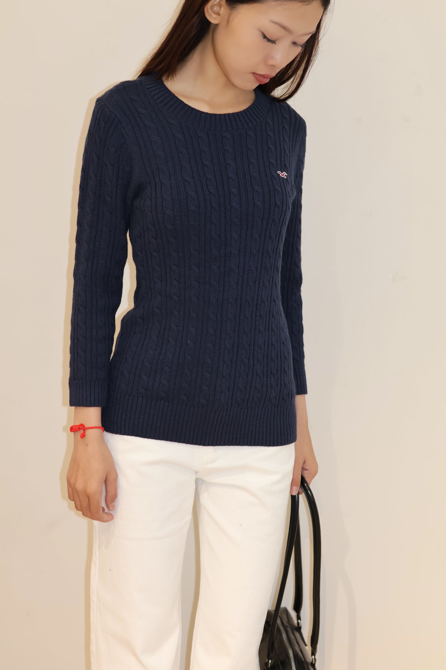 HOLLISTER OLAIN ROUND BECK SWEATER