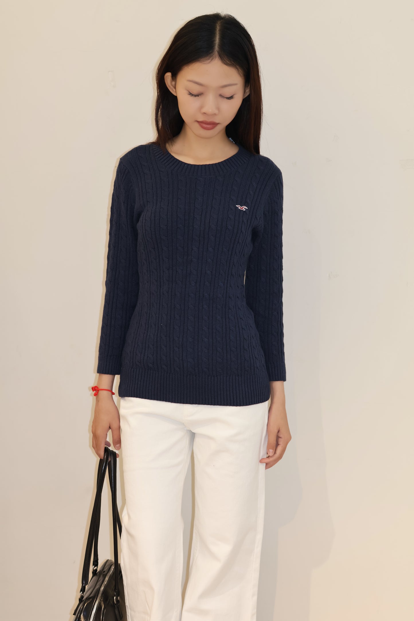 HOLLISTER OLAIN ROUND BECK SWEATER
