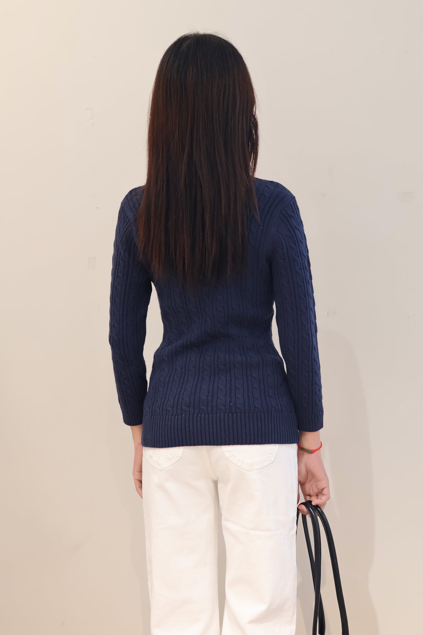 HOLLISTER OLAIN ROUND BECK SWEATER