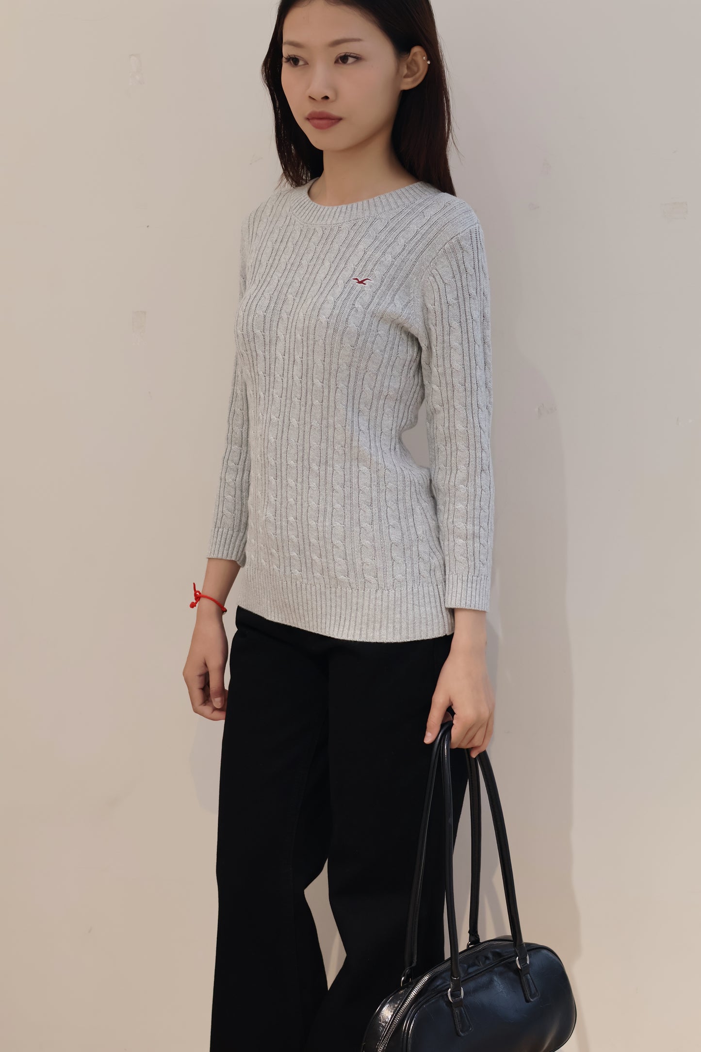 HOLLISTER OLAIN ROUND BECK SWEATER