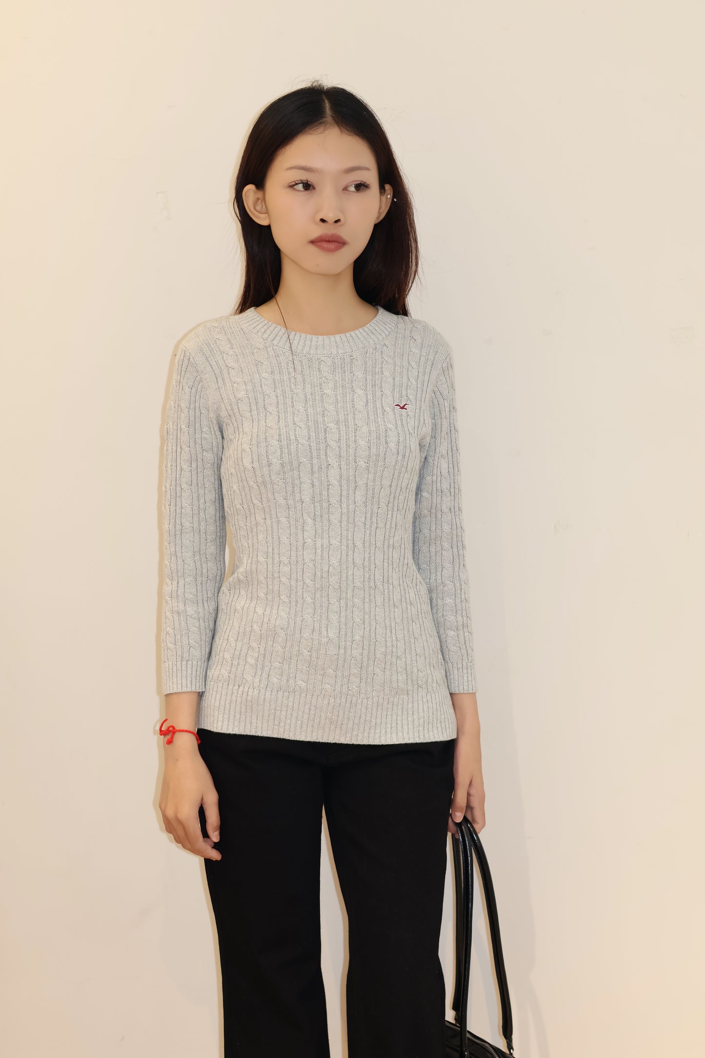 HOLLISTER OLAIN ROUND BECK SWEATER