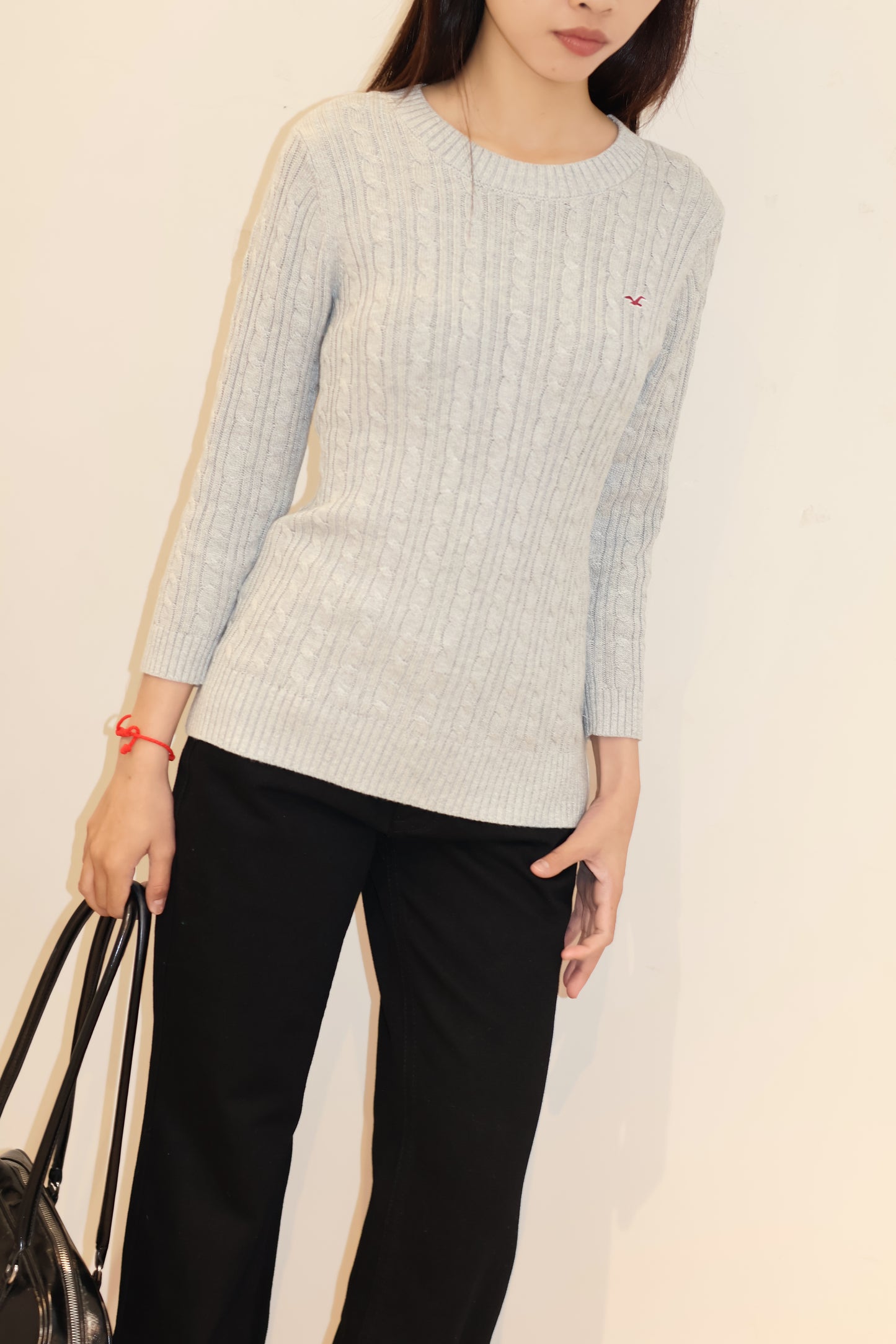 HOLLISTER OLAIN ROUND BECK SWEATER