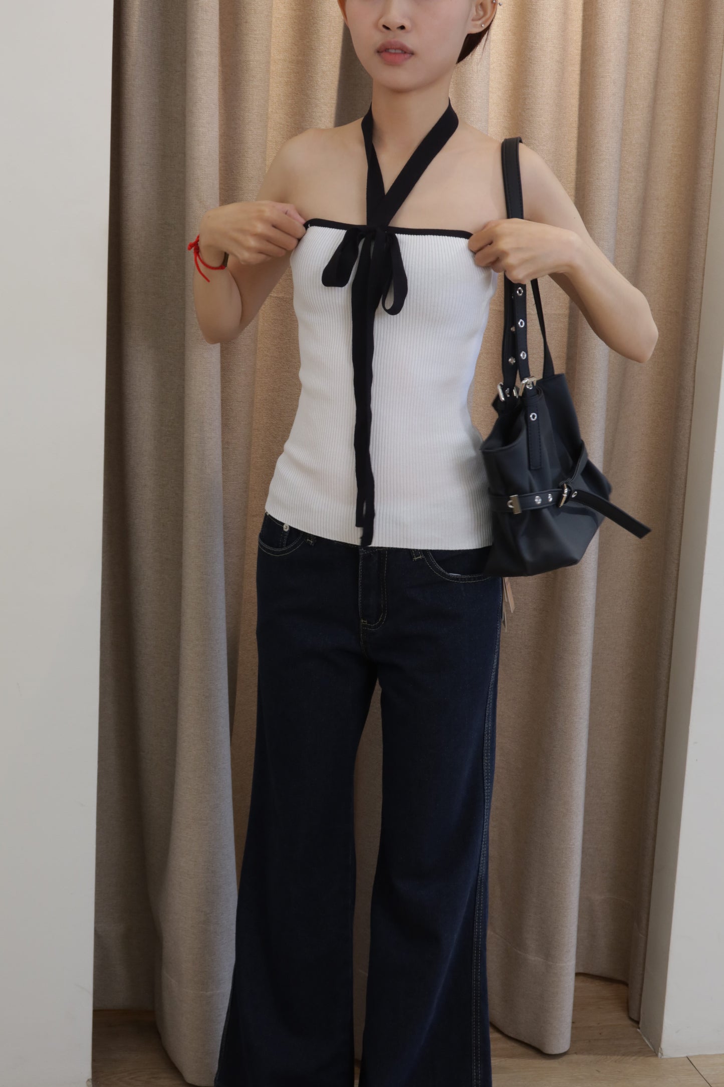 Knitted neck tie top