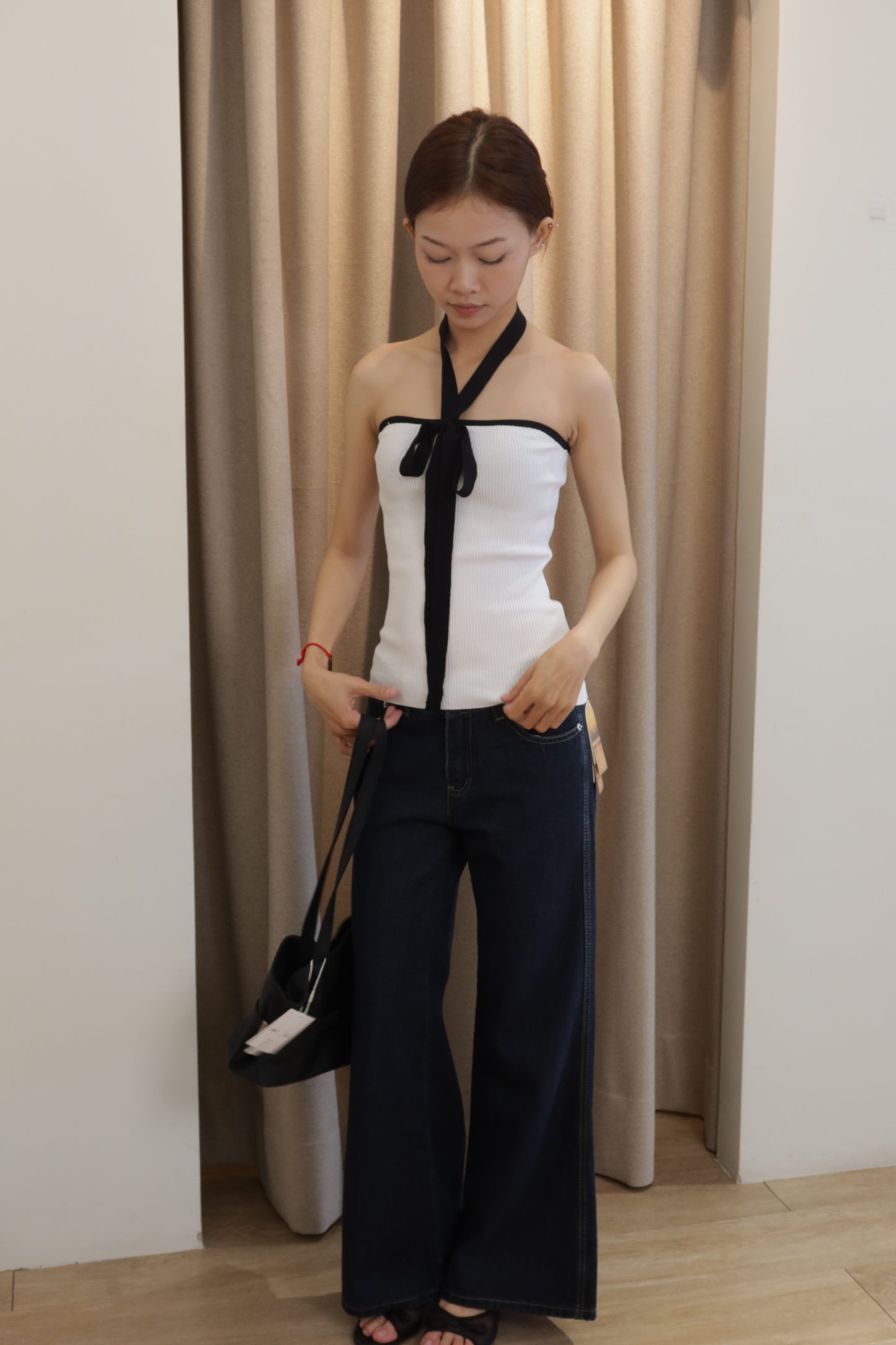 Knitted neck tie top