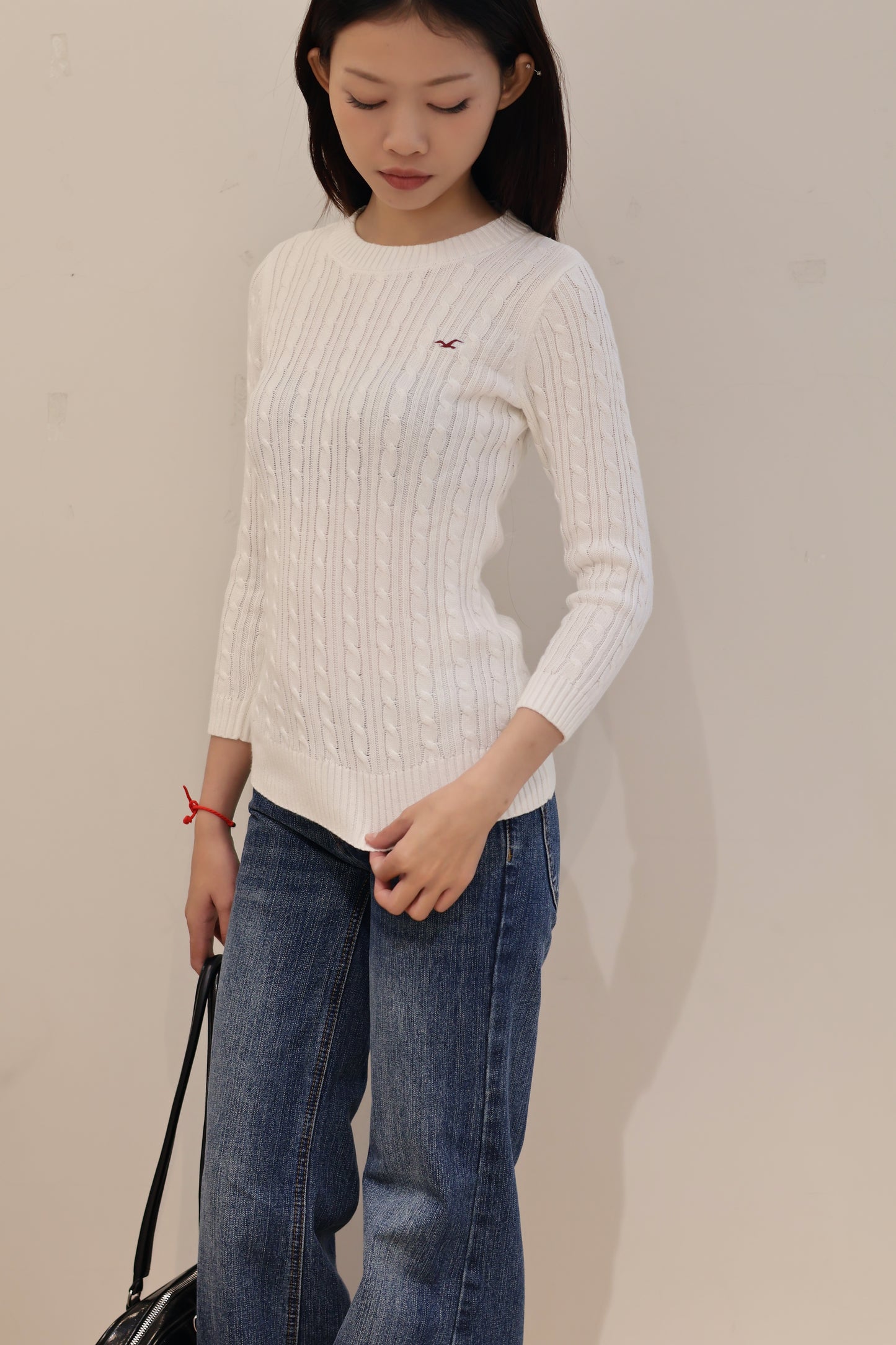 HOLLISTER OLAIN ROUND BECK SWEATER