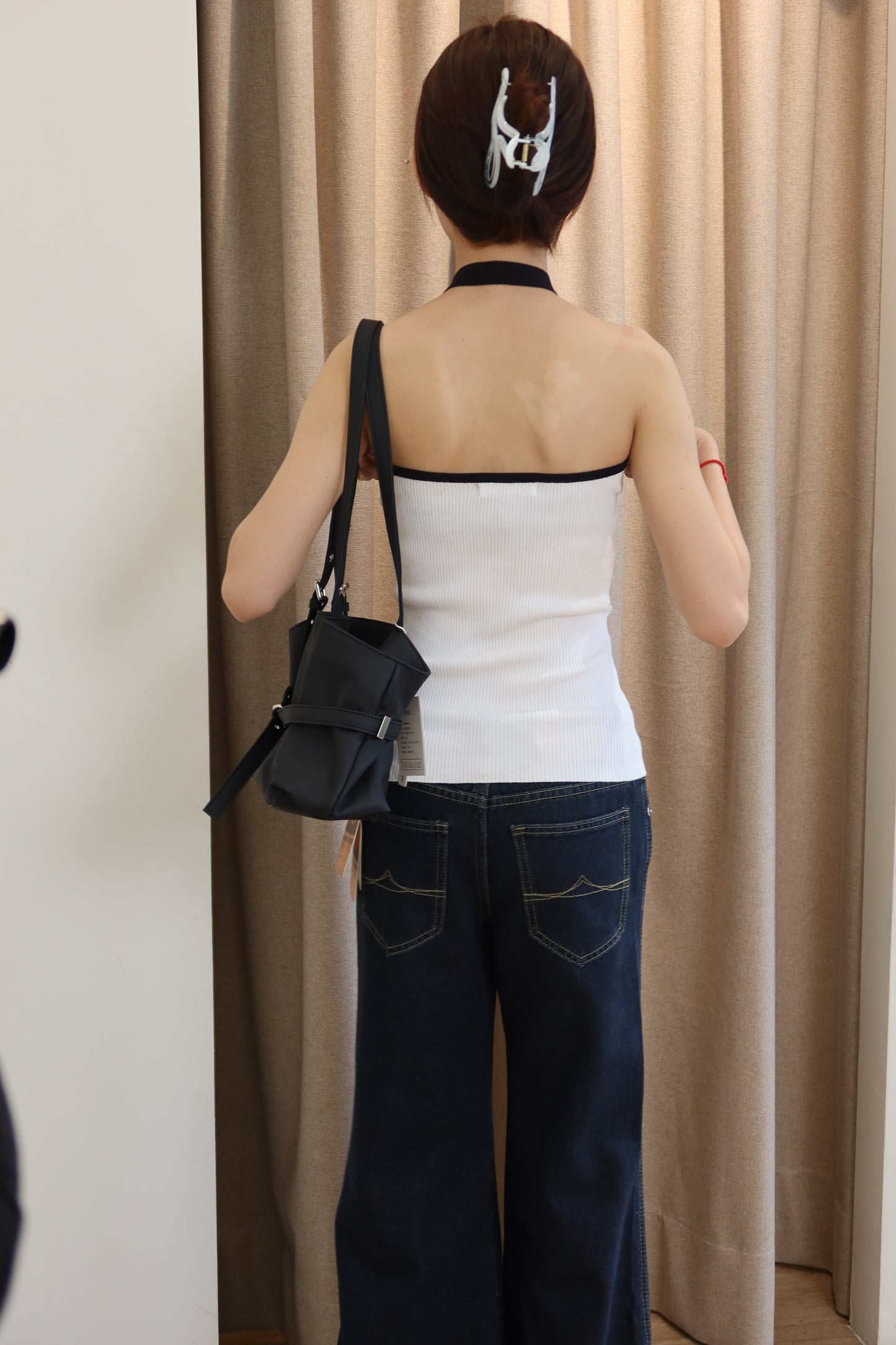 Knitted neck tie top