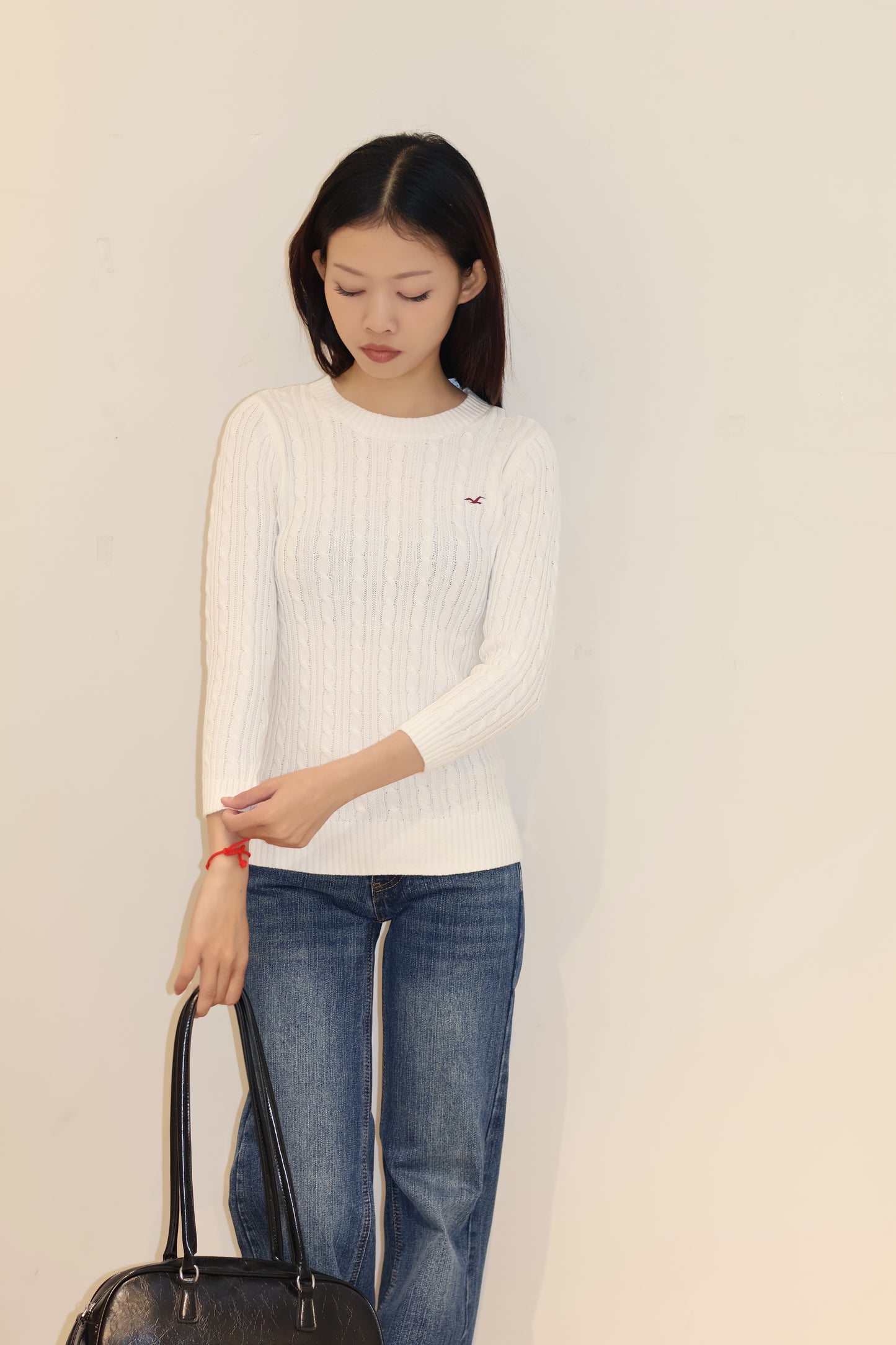 HOLLISTER OLAIN ROUND BECK SWEATER