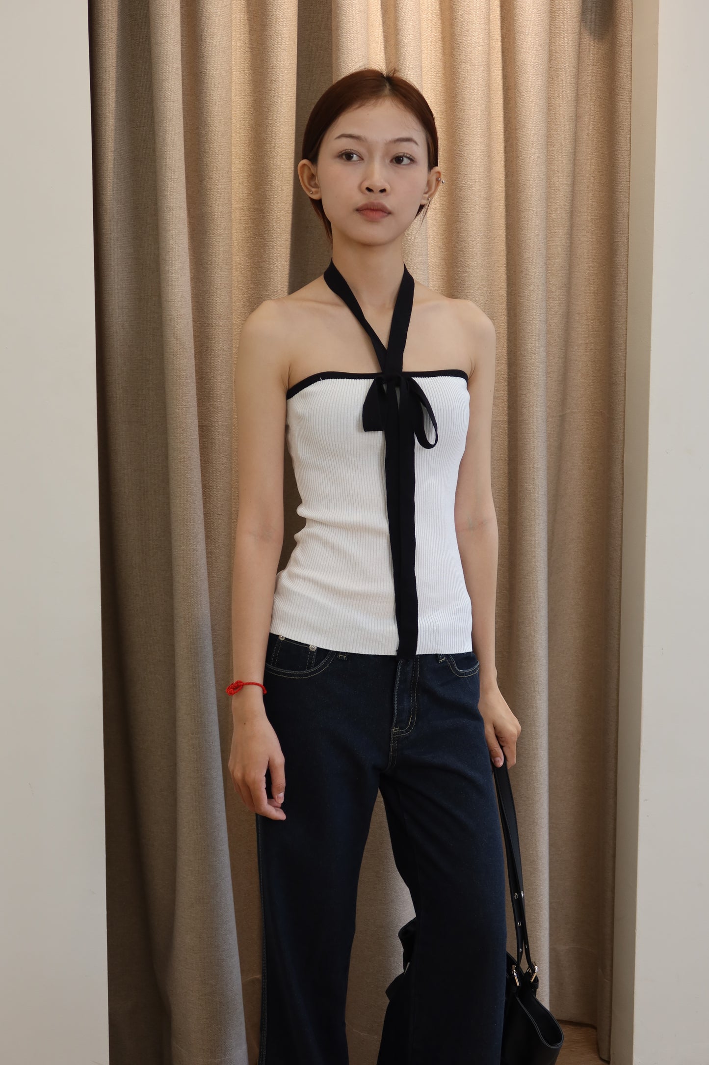 Knitted neck tie top
