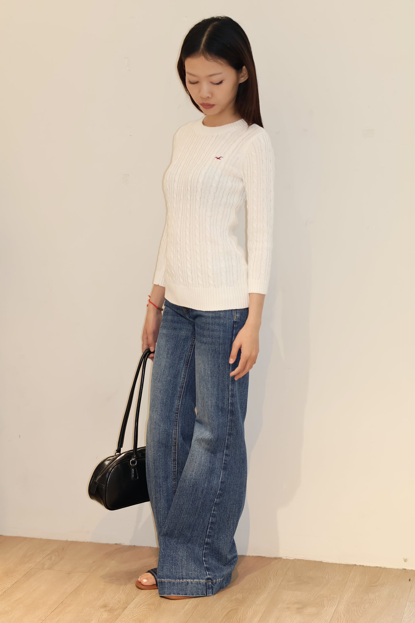 HOLLISTER OLAIN ROUND BECK SWEATER