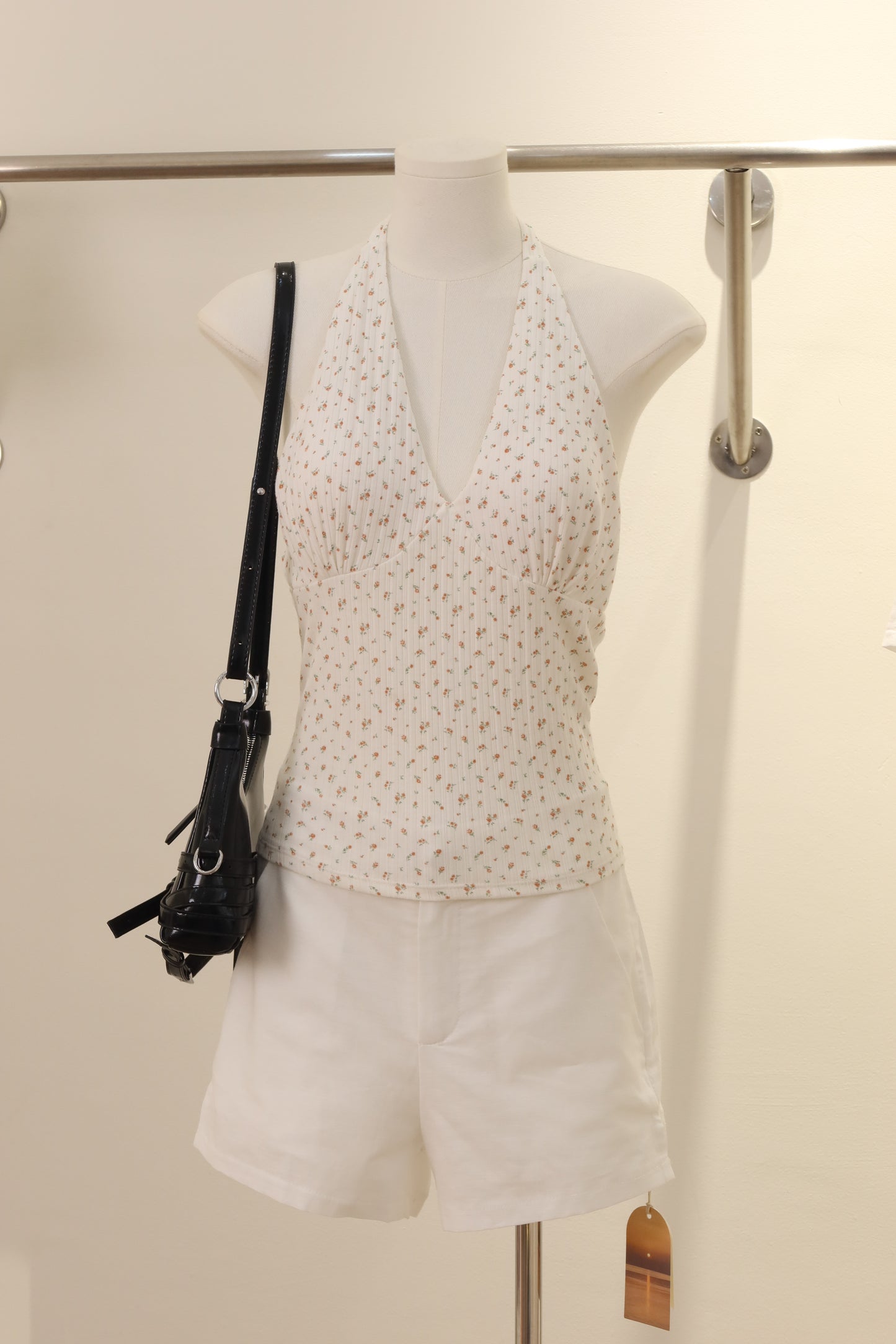 WHITE LINEN SHORTS