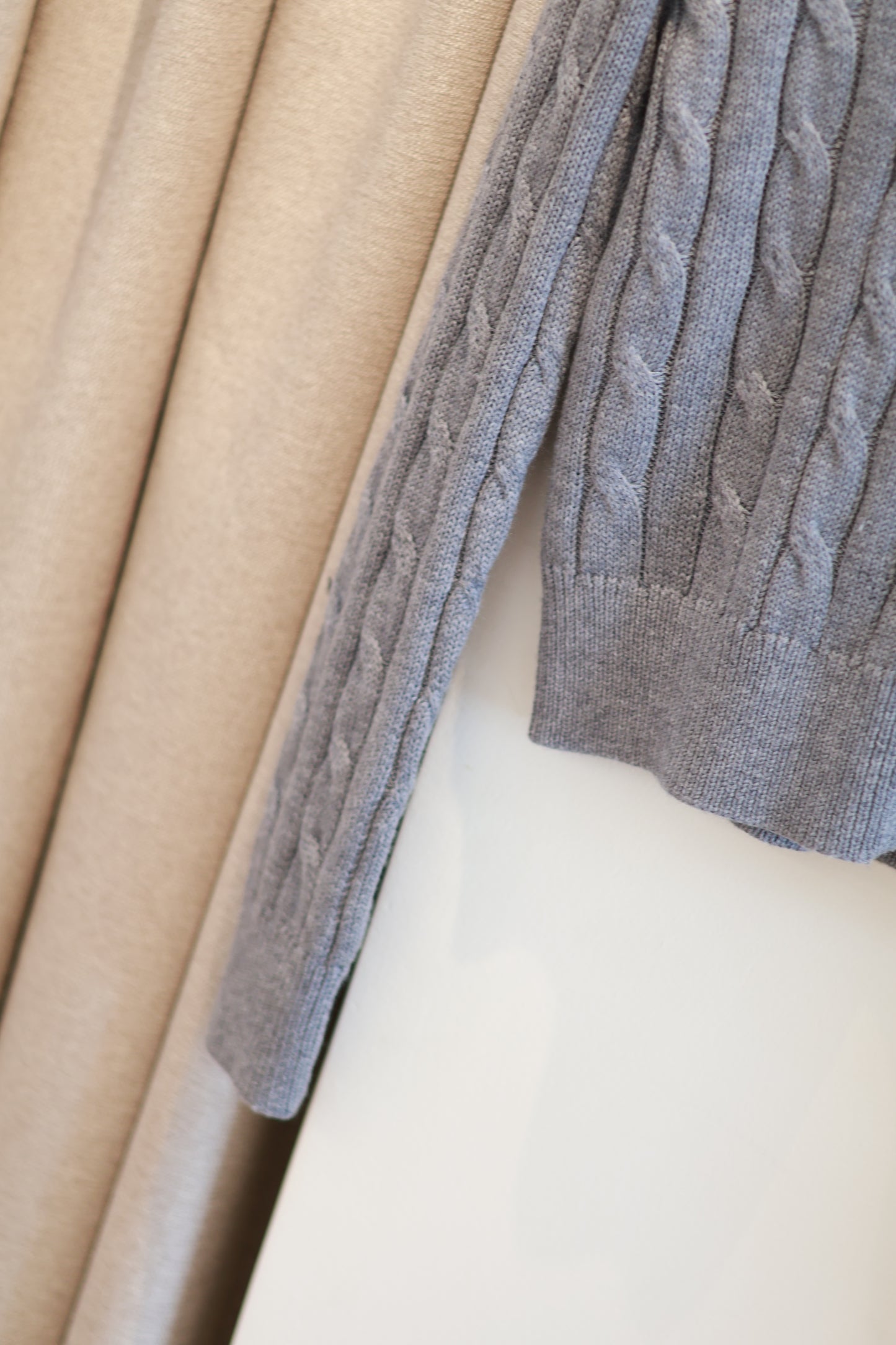 THICK KNITTED CARDIGAN