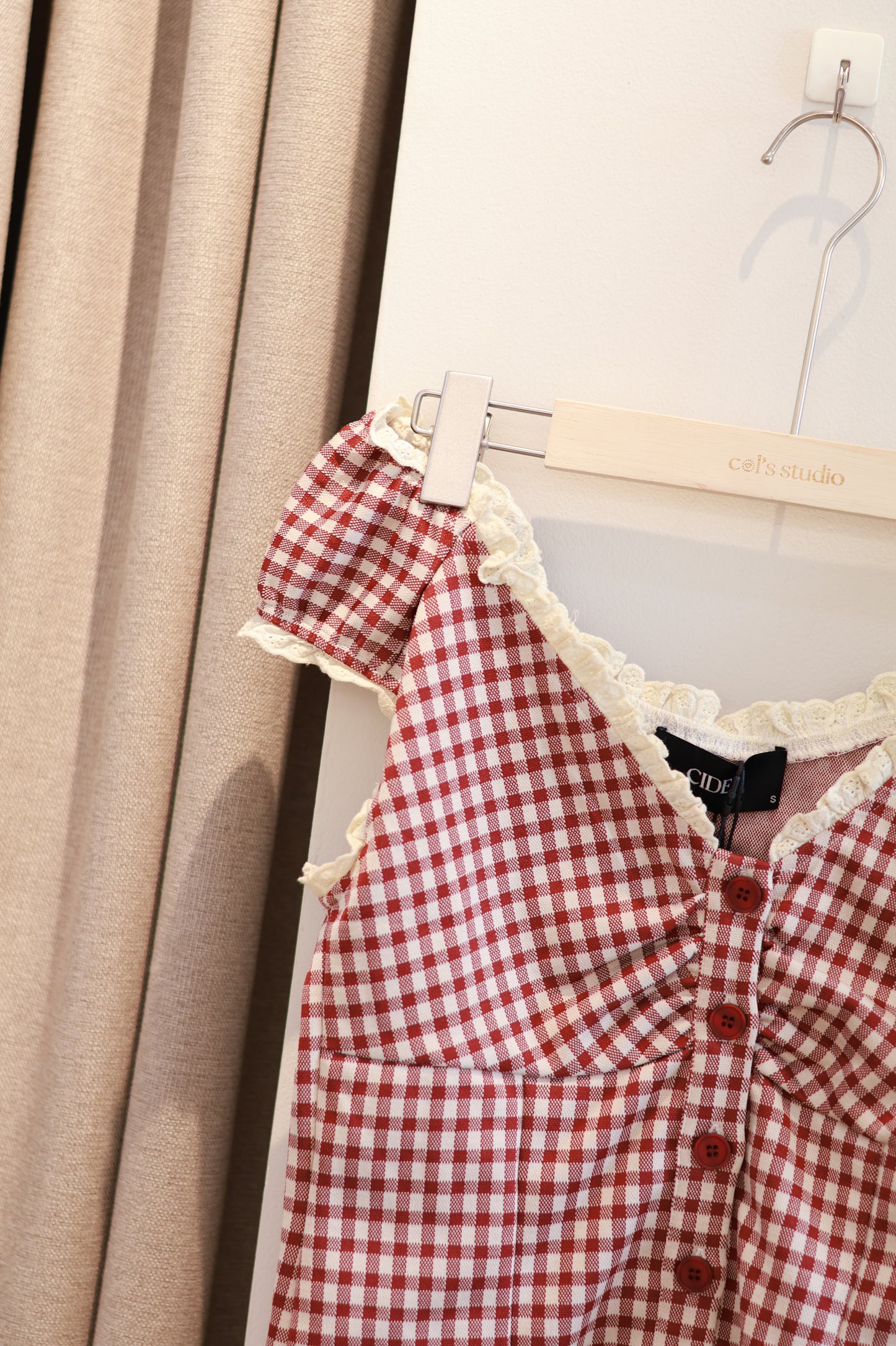CIDER GINGHAM OFF SHOULDER TOP